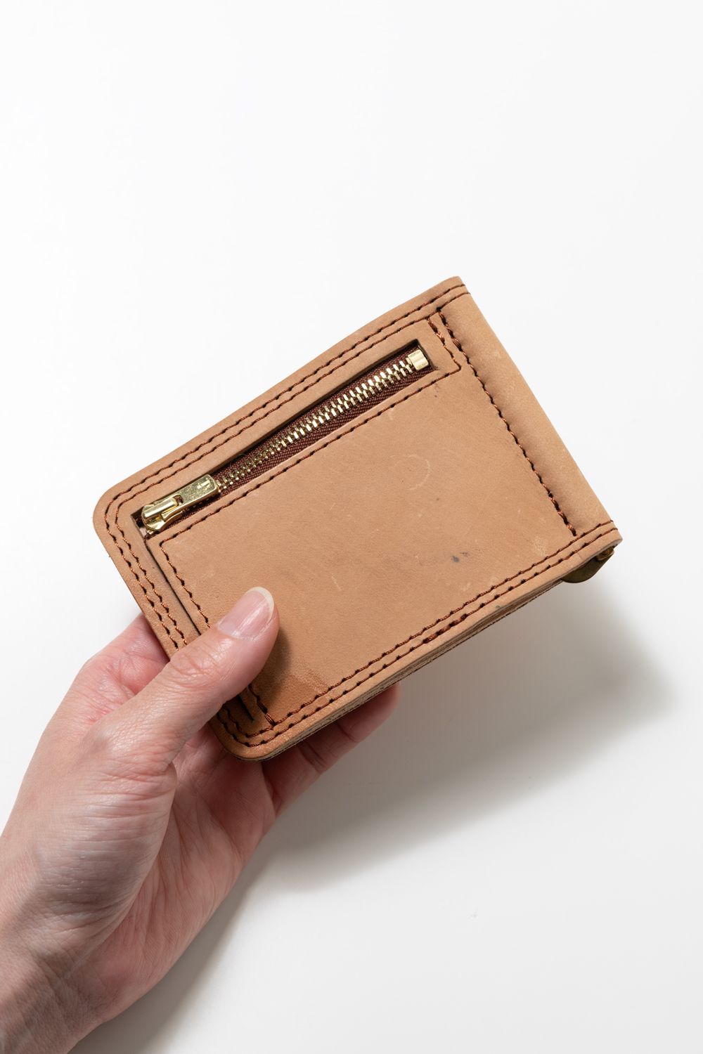 【ラスト1点 / 25SS】LEATHER GARRISON MONEY CLIP [BACKSKIN-WHYSKY] | シェルコードバン マネークリップ / バックスキン ウイスキー