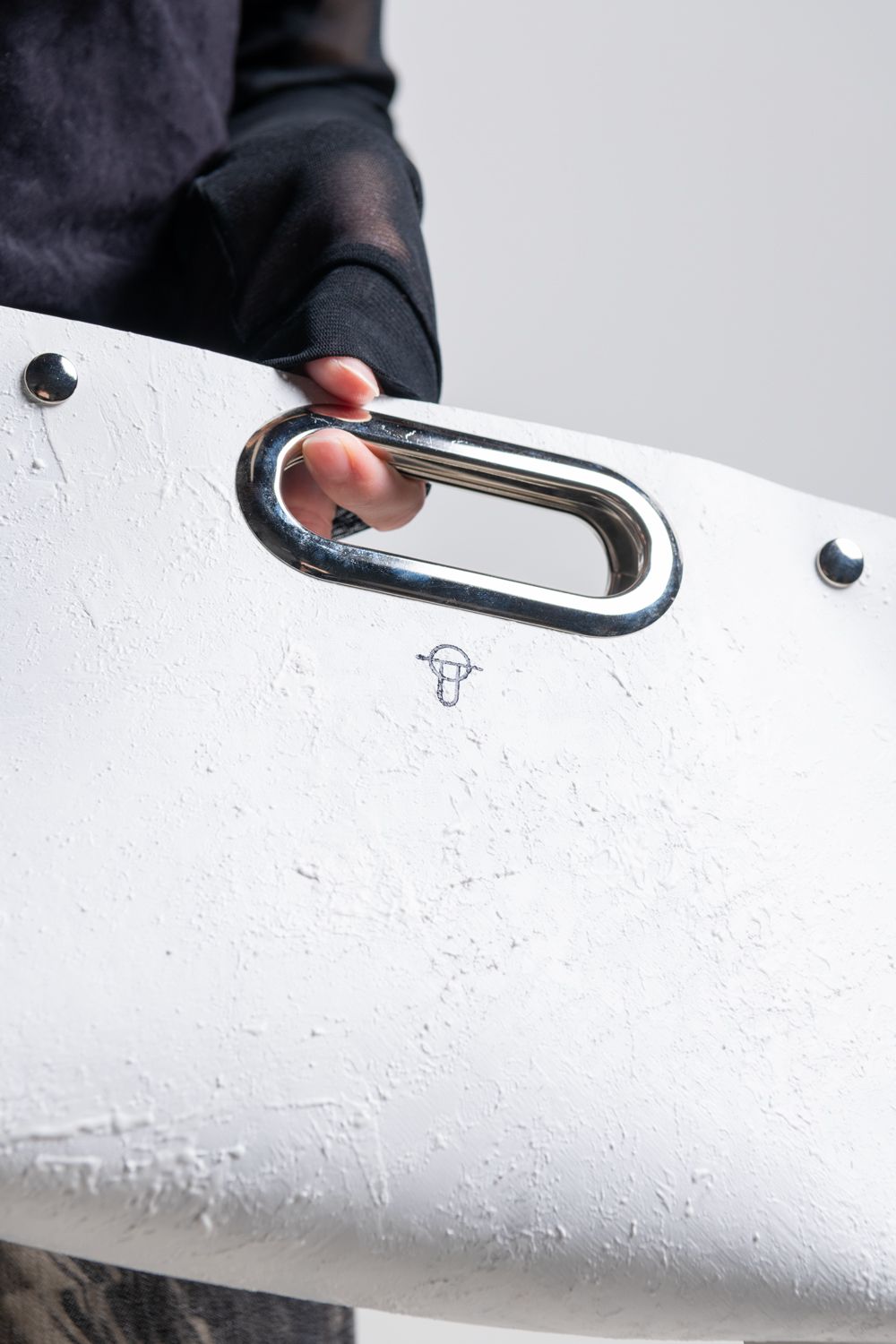 【お取り寄せ可能】壁クラッチ／ショルダー M [ホワイト] / w25-03-wh