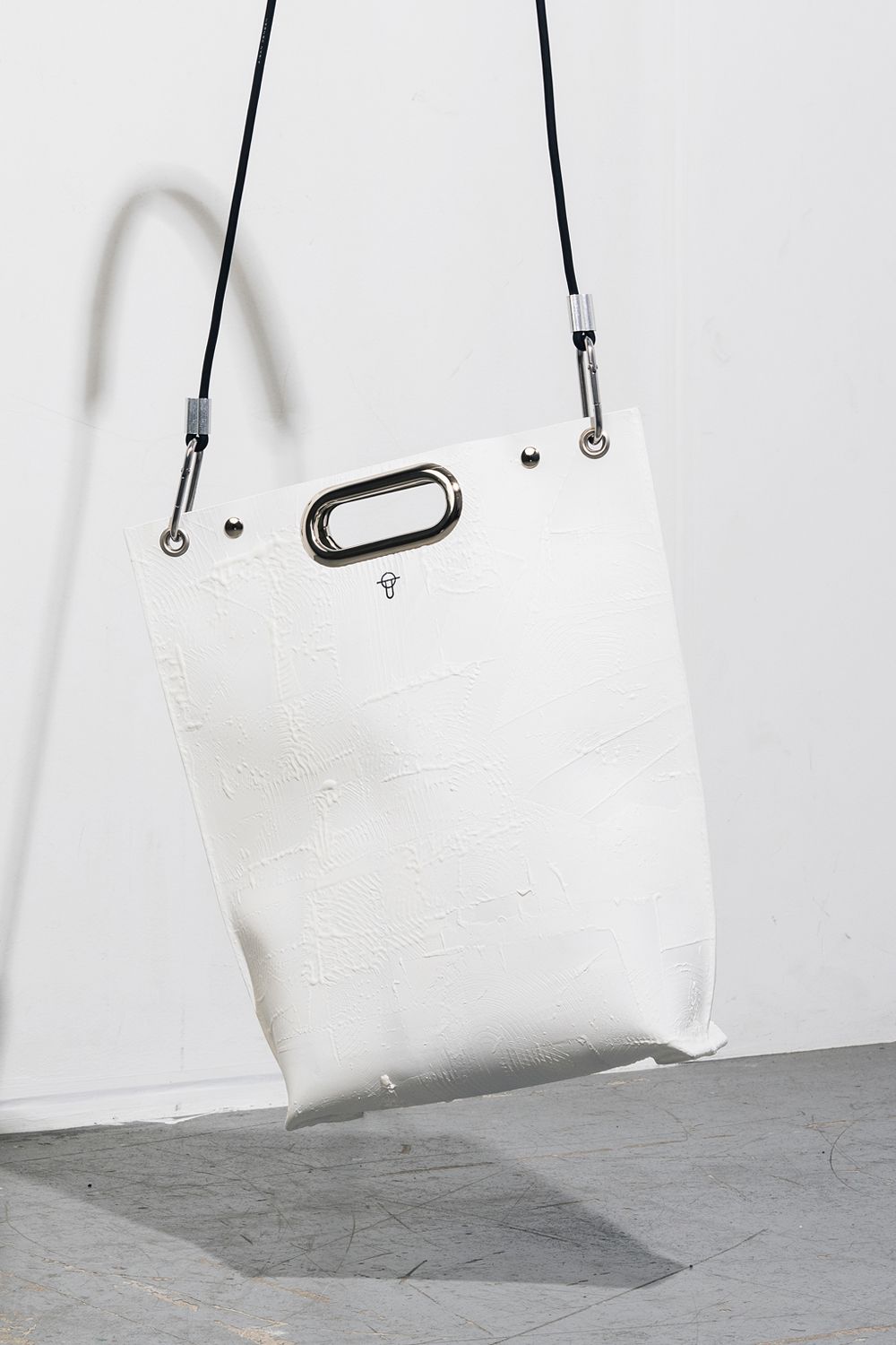 【お取り寄せ可能】壁クラッチ／ショルダー L・タテナガ [ホワイト] / w25-04-wh