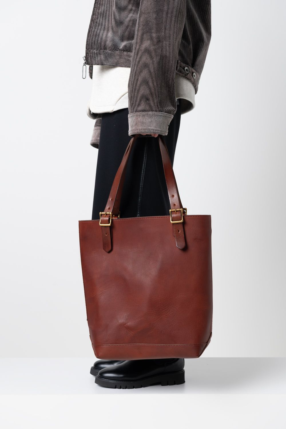 【ラスト1点 / 25SS】LEATHER TRAVEL TOTE BAG - HEIGHT [CAMEL] | トラベル トートバッグ (ハイト) / キャメル