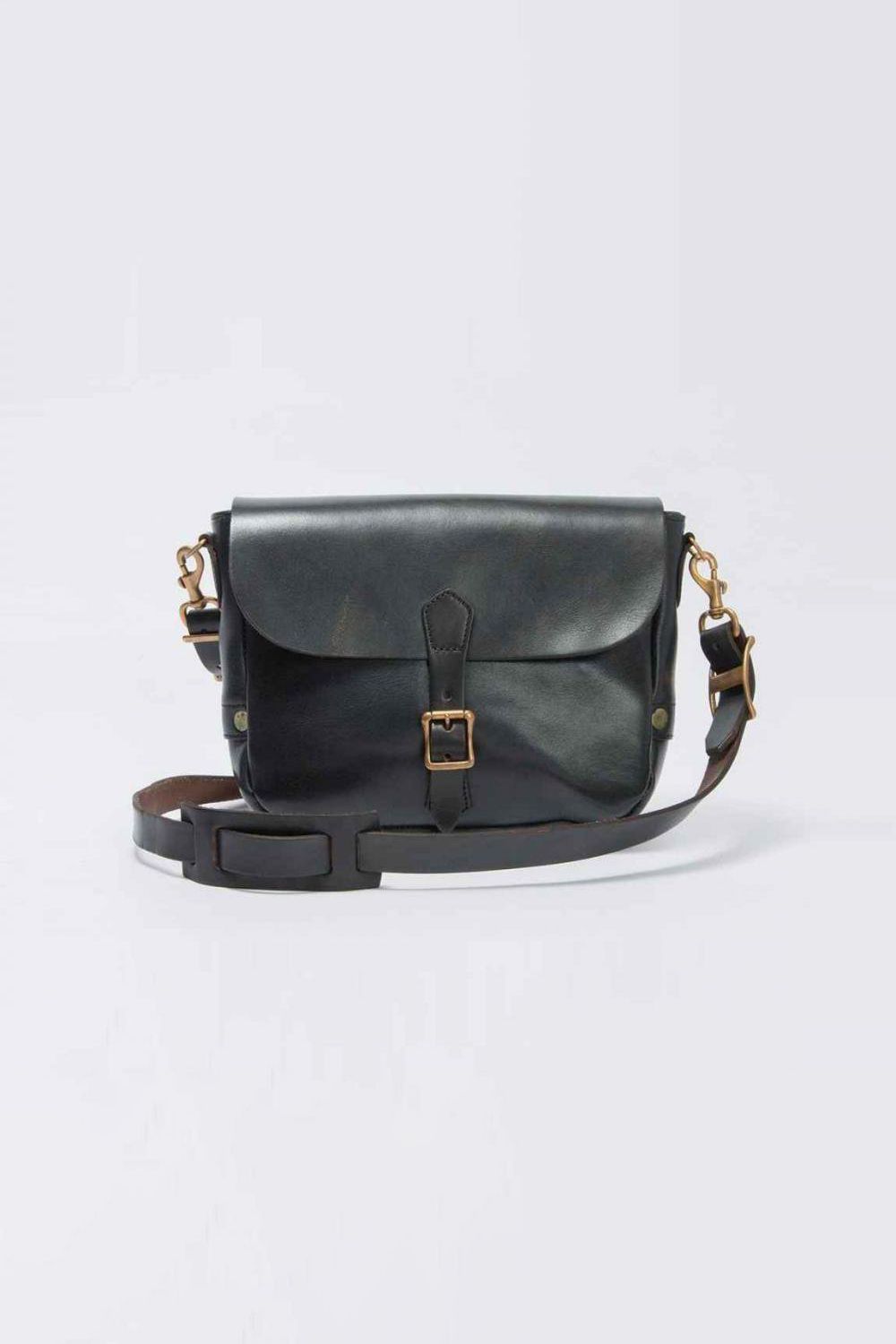 【26SS / 予約受付中】LEATHER POSTMAN SHOULDER BAG -SMALL (PLANE) | ショルダーバッグ (スモール) / 刻印なし