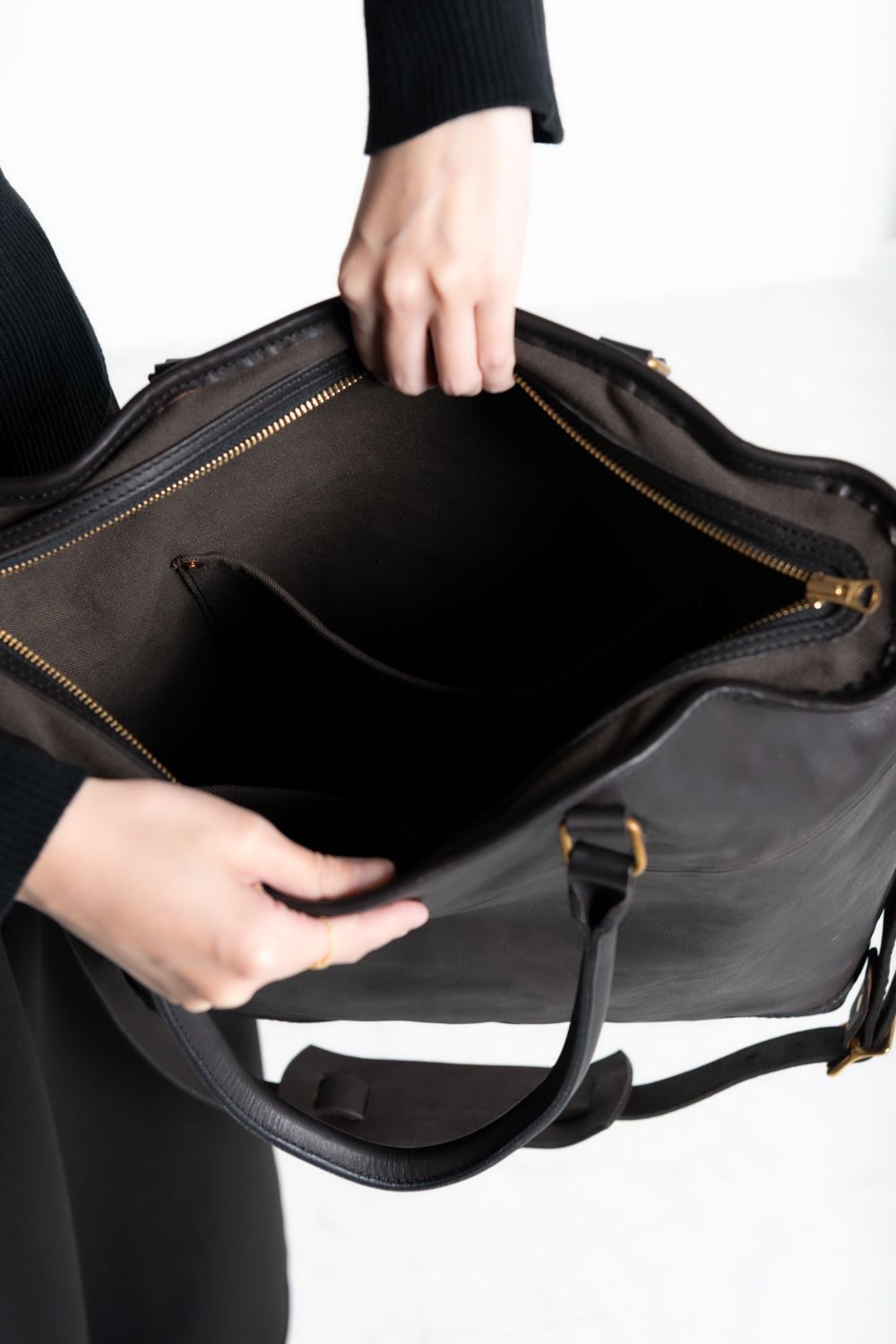 vasco - 【完売 / 25SS予約商品】LEATHER NELSON 2WAY BAG