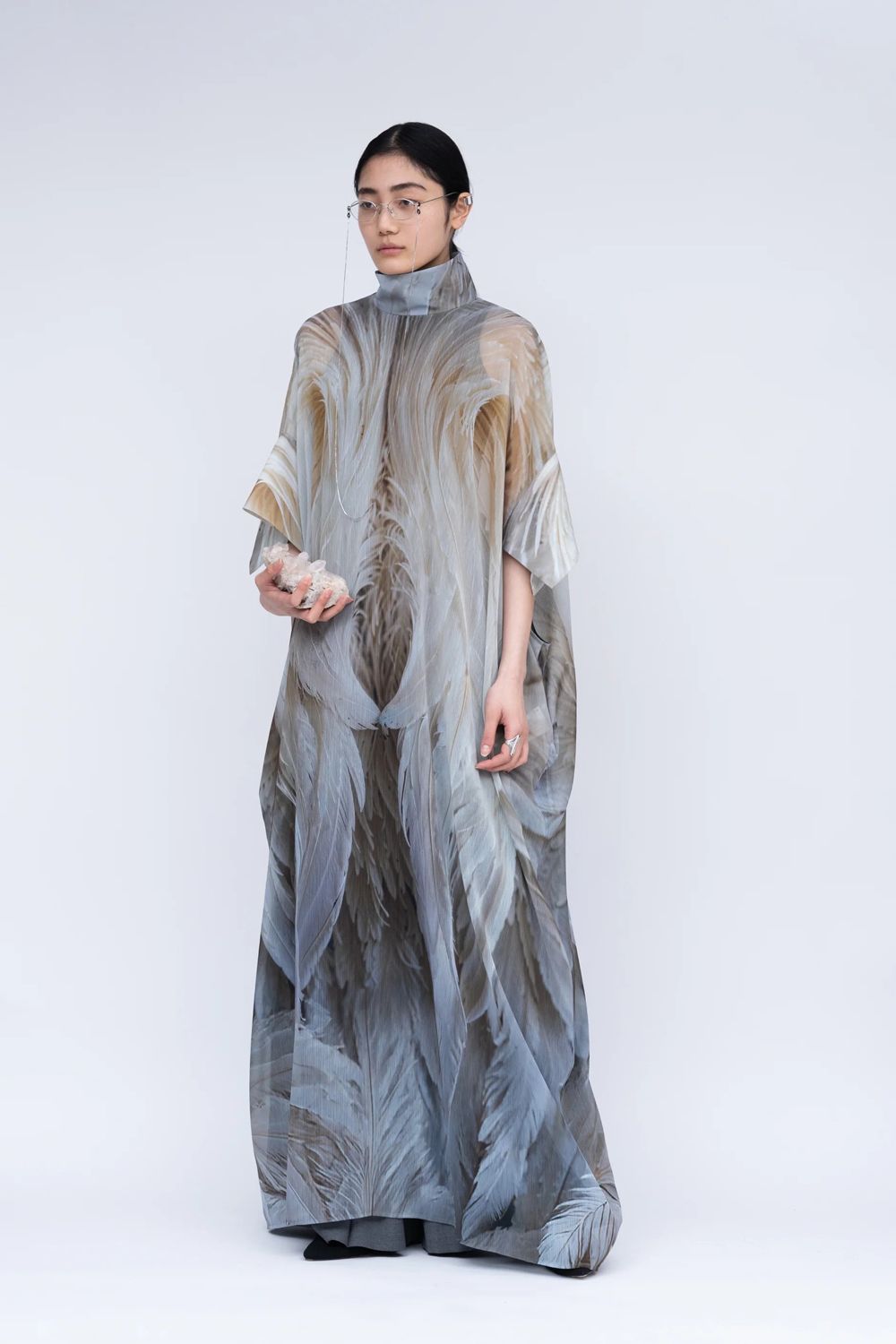【アーカイブ展 / 1.18まで】Phenomenal Sheer Robe [feather] - フェノメナルシアーローブ [フェザー] / FW25RO01