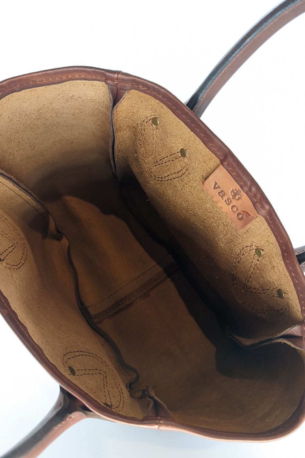 【25SS予約受付中｜12/17まで】レザーオールドトートバッグ - スモール [キャメル] / LEATHER OLD TOTE BAG - SMALL [CAMEL]