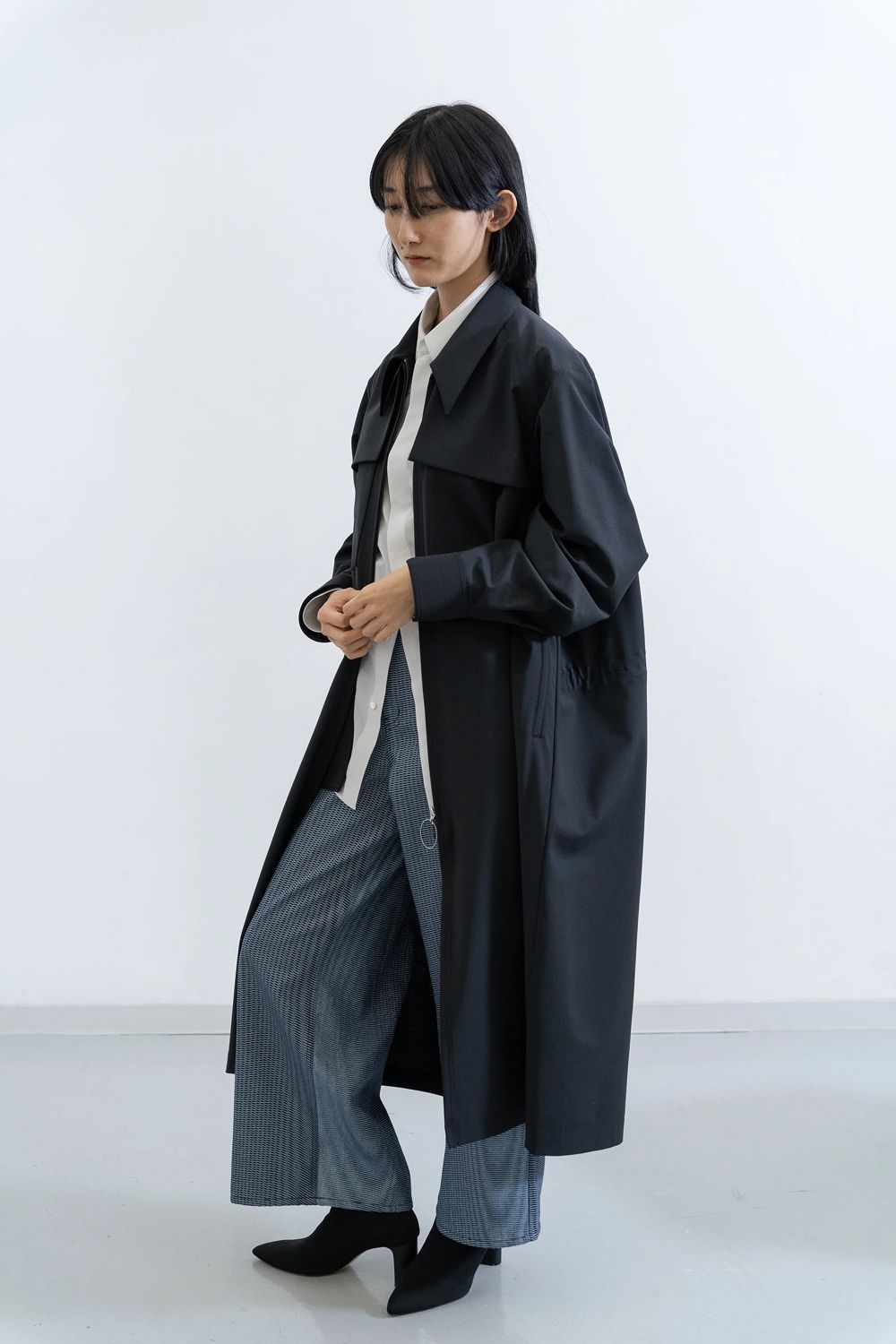 【アーカイブ展 / 1.18まで】Window Over Coat [black] - ウィンドウオーバーコート [ブラック] / SS25OU02