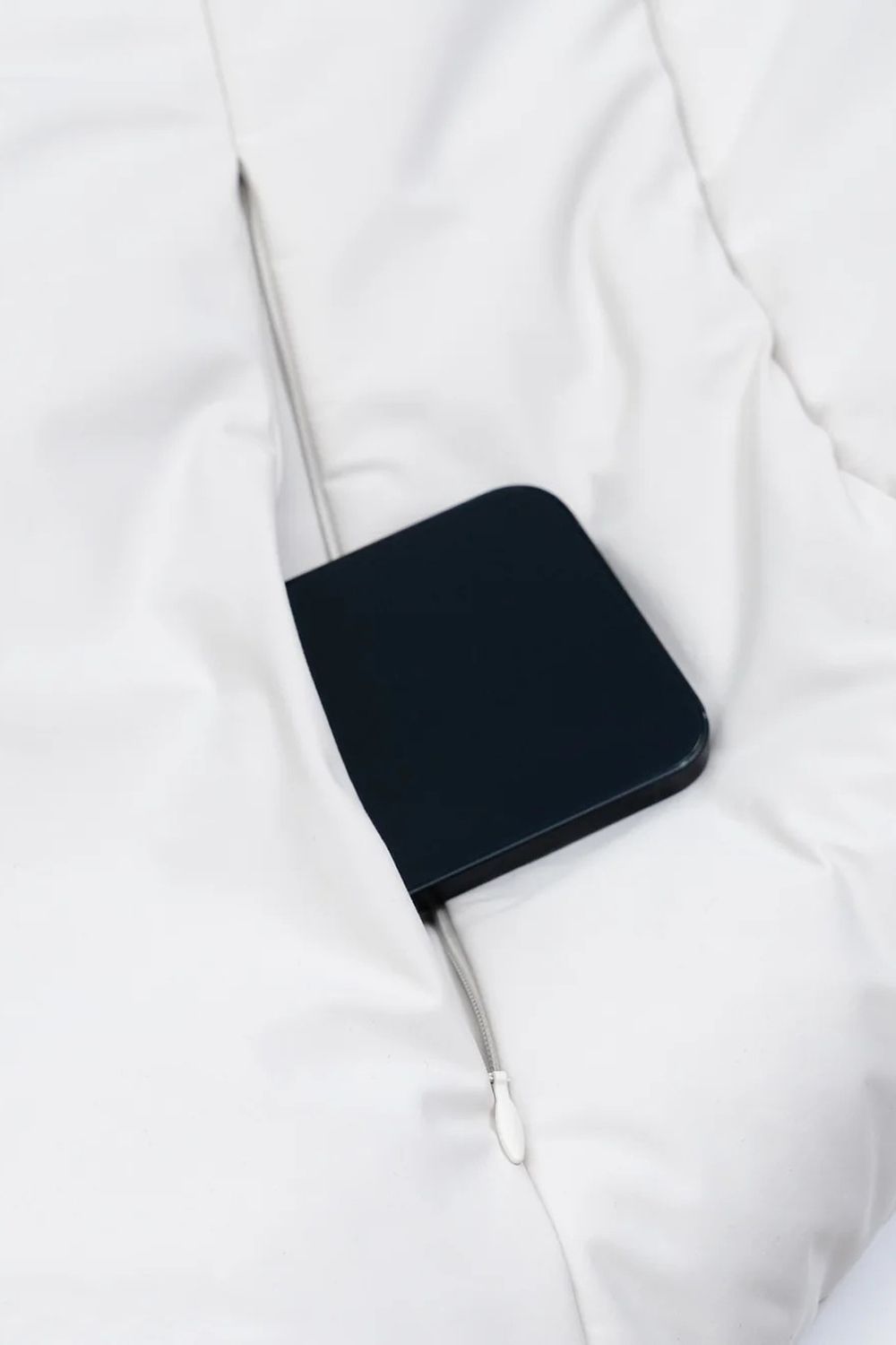 【アーカイブ展 / 1.18まで】Lay Puf Vest [ivory] - レイパフベスト [アイボリー] / FW25OU04