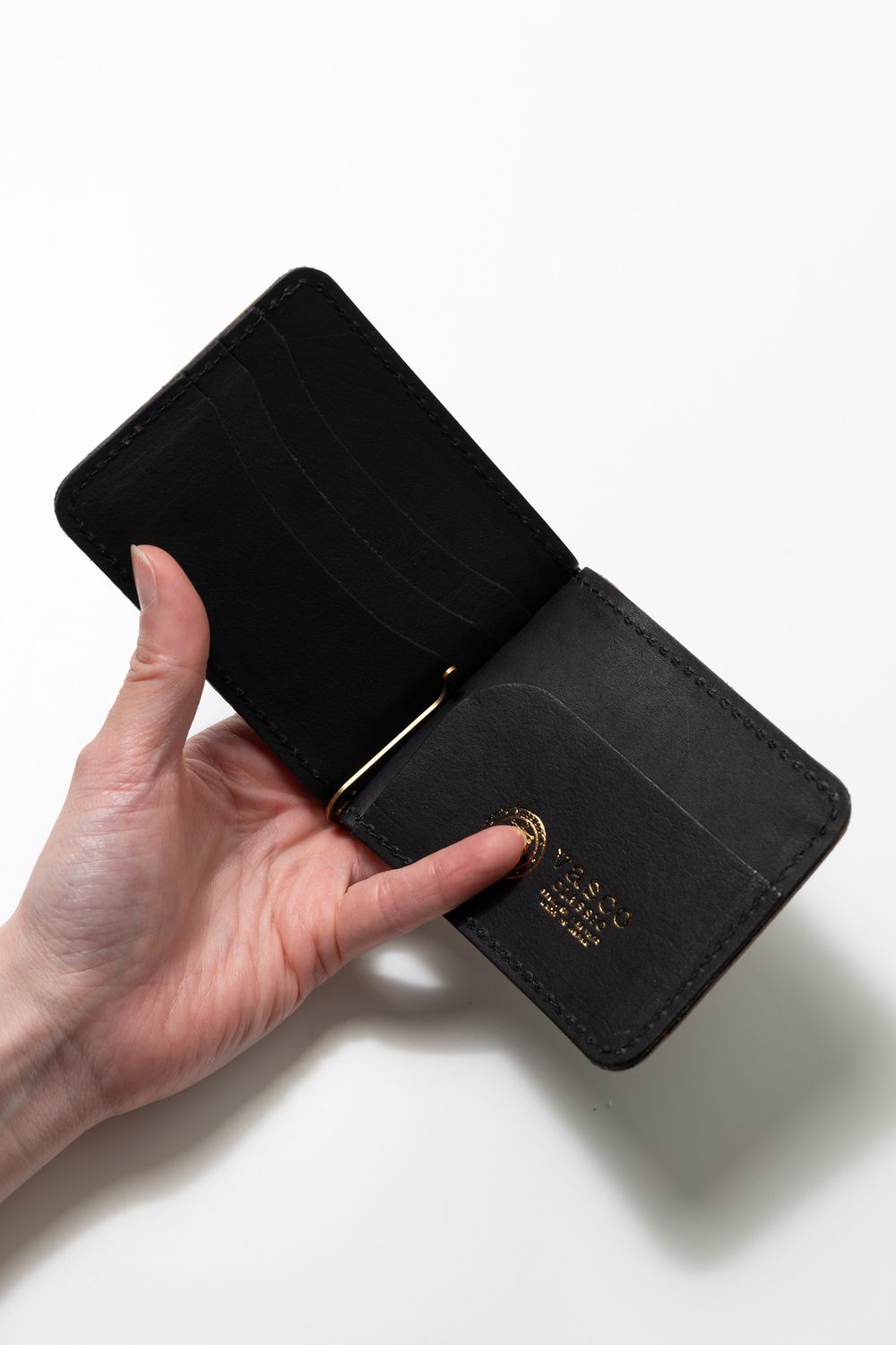 【ラスト1点 / 25SS】LEATHER GARRISON MONEY CLIP [BACKSKIN-ARMY GREEN] | シェルコードバン マネークリップ / バックスキン アーミーグリーン