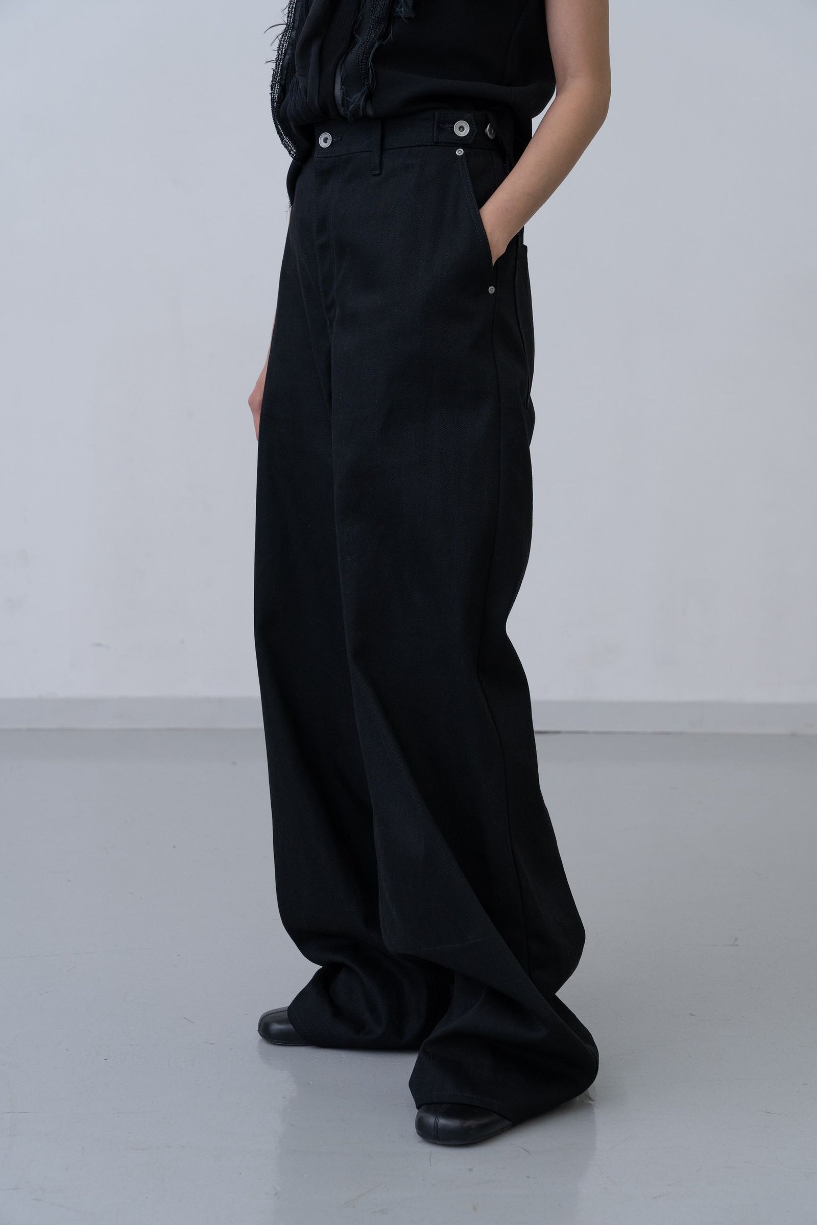 Slash Solid Denim [black]