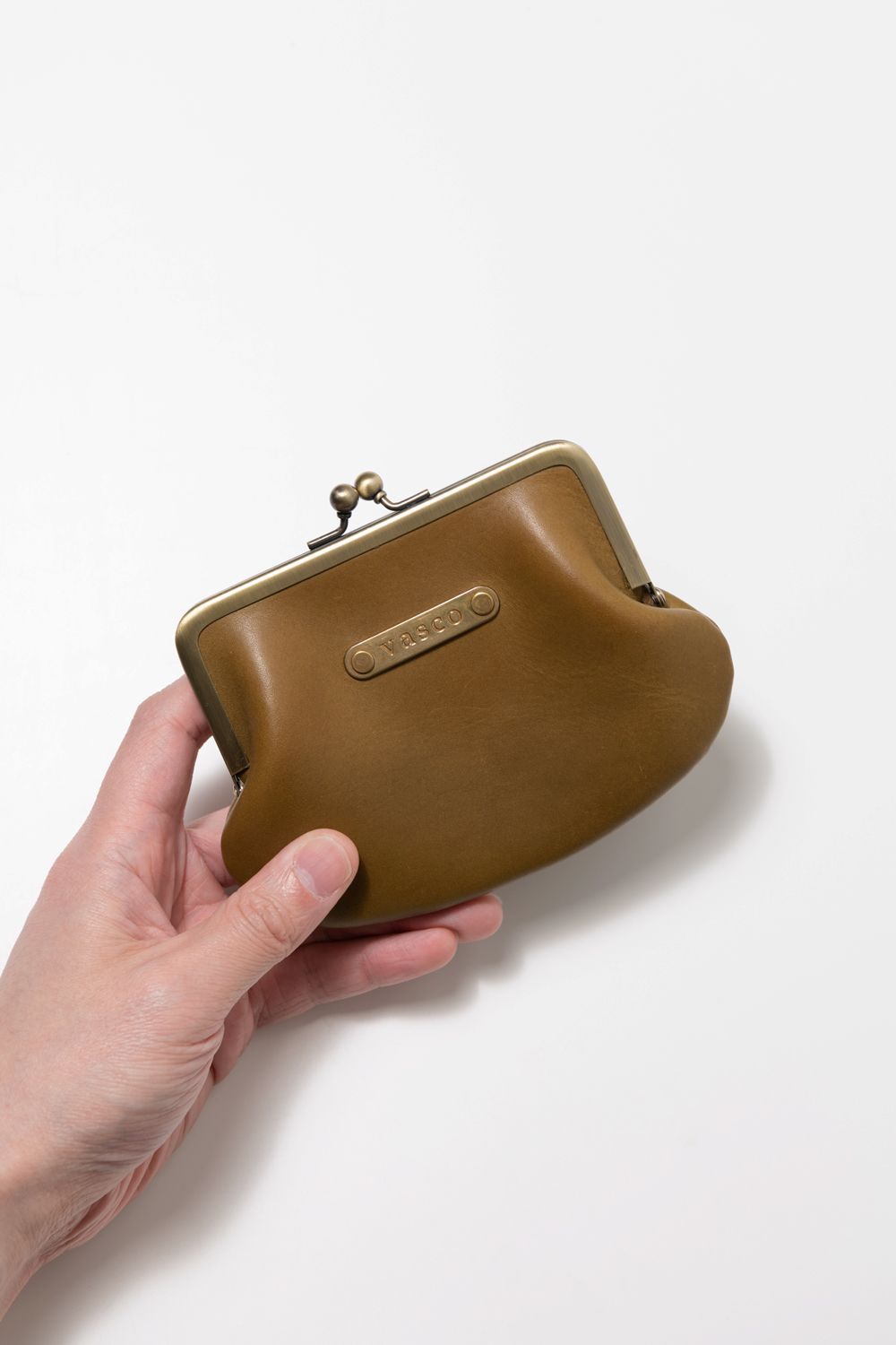 vasco - 【25SS予約受付中｜12/17まで】LEATHER VOYAGE COIN PURSE [MEAL] | コインパース (がま口)  / キャメル | BONITA ONLINE STORE