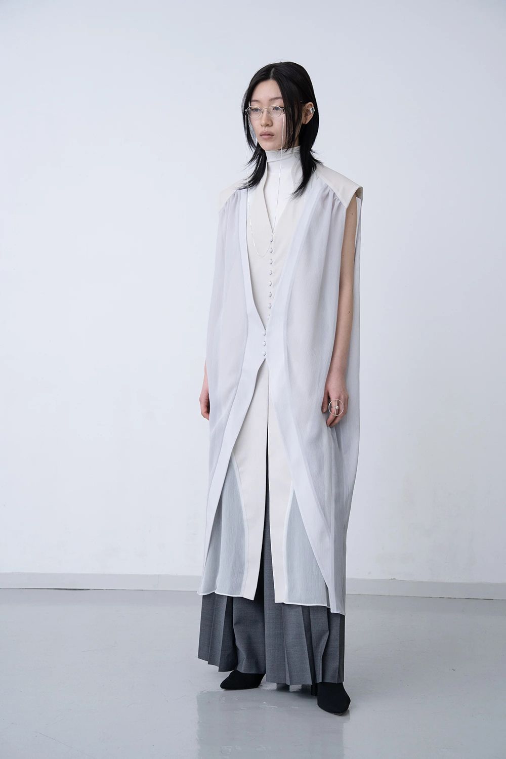 【26AW / 予約受付中】Winker Sheer Gown [ivory] - ウィンカーシアーガウン [アイボリー] / FW26RO02