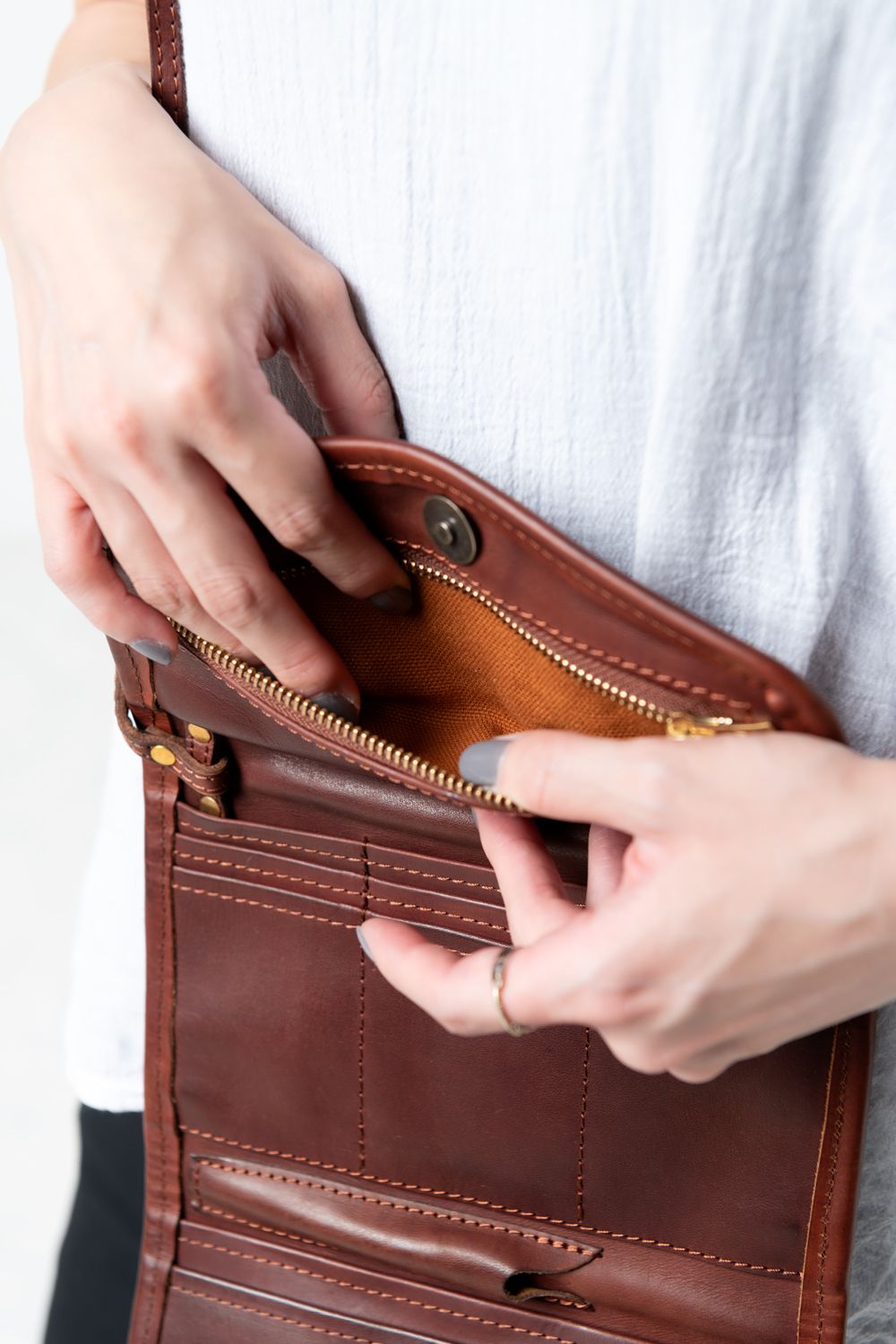 レザーワンダーマネーバッグ [キャメル] / LEATHER  WANDER MONEY BAG [CAMEL]