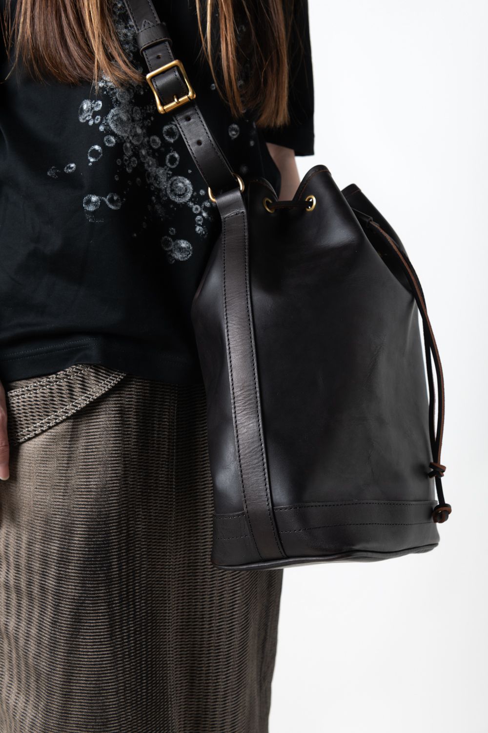 【ラスト1点 / 26SS】LEATHER WANDER PURSE BAG [BLACK] / レザーショルダーバッグ [ブラック]
