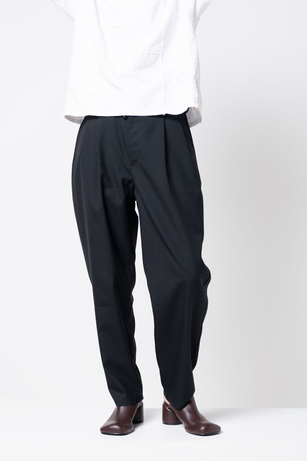 【ラスト1点 / 23AW】narrow tapered pants [BLACK] - ナローテーパードパンツ [ブラック] / vu-a23-p12