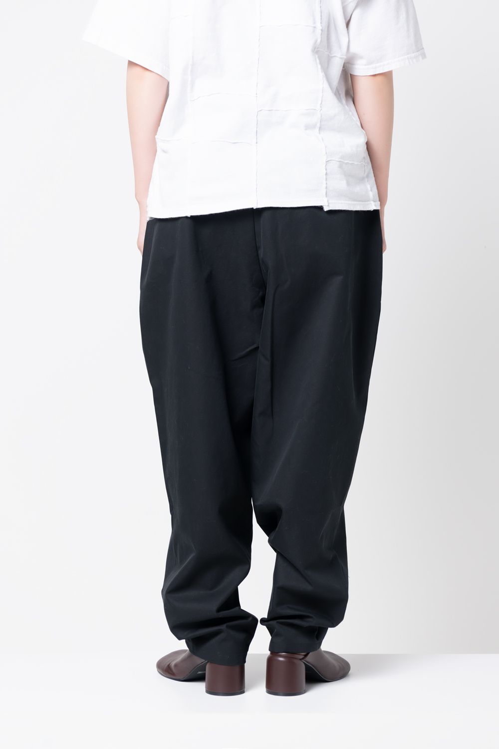 【23AW】tapered pants <FINX COTTON> [BLACK] - テーパードパンツ <フィンクスコットン> [ブラック] / vu-a23-p10