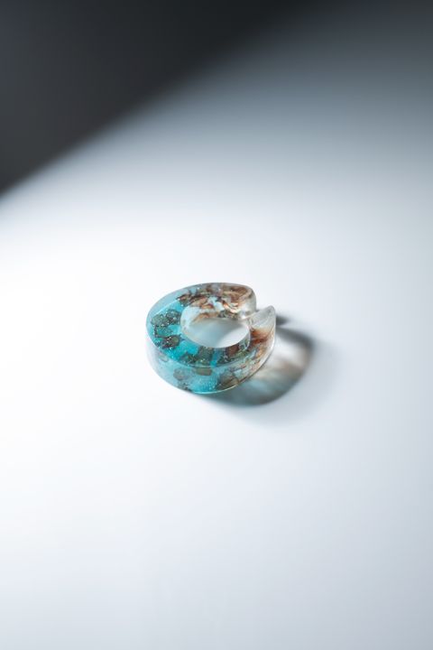 Reactive glass ear cuff / リアクティヴグラスイヤーカフ