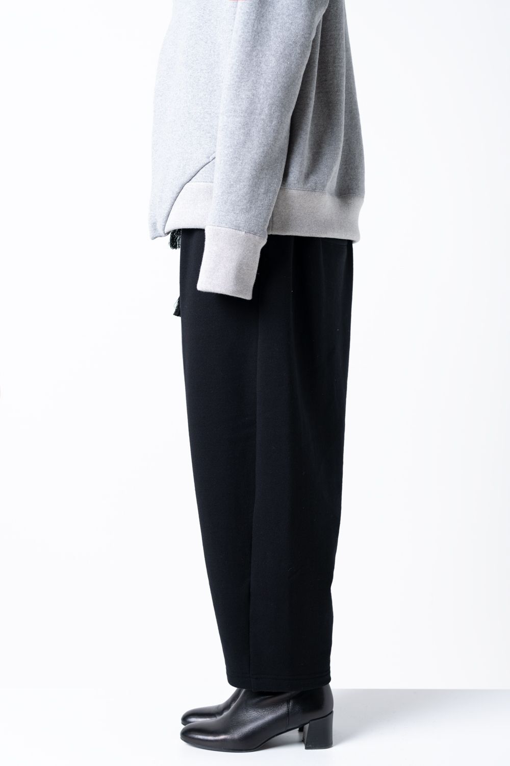 【23AW】chord balloon pants [BLACK] - コードバルーンパンツ [ブラック] / vuy-a23-p03