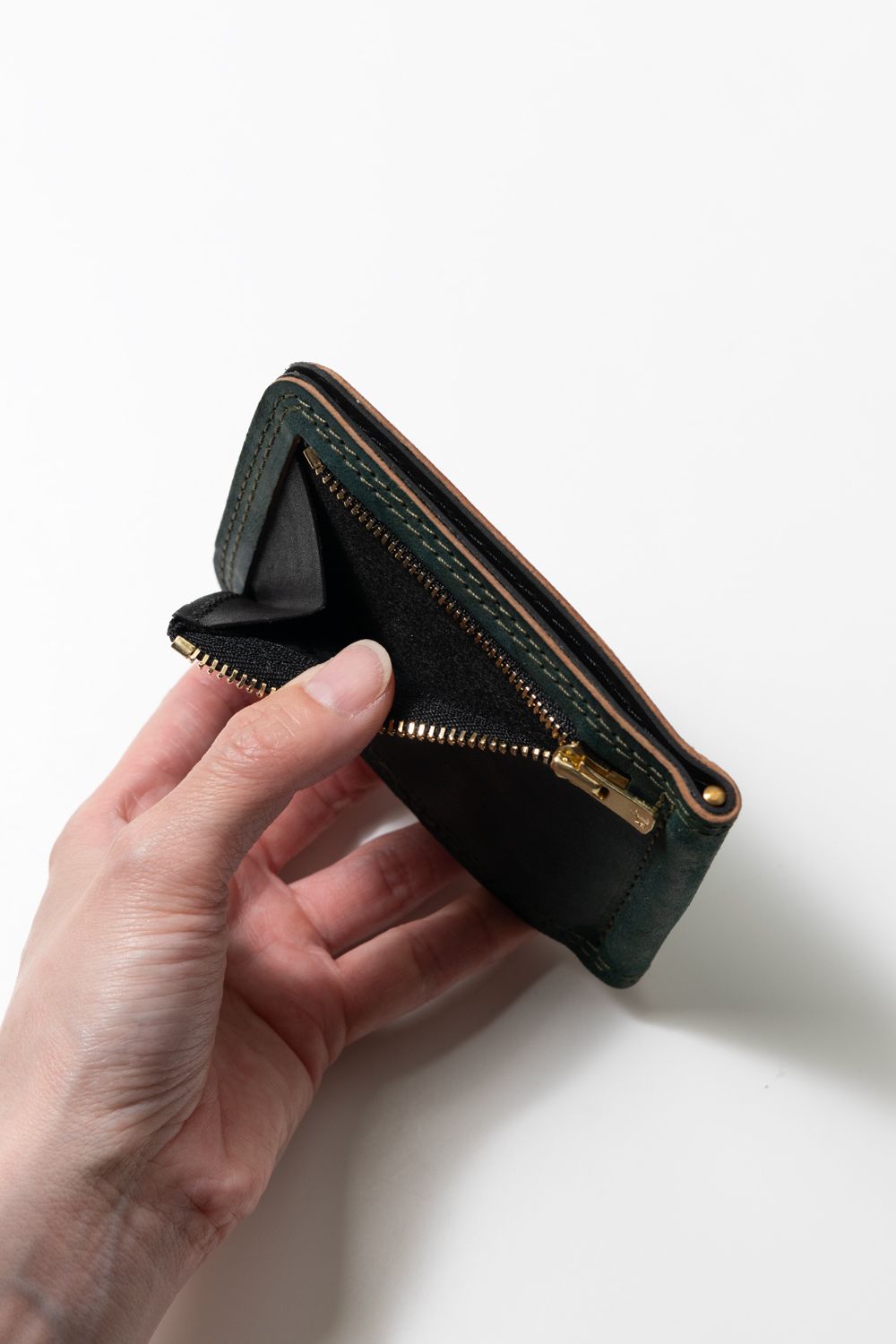 【ラスト1点 / 25SS】LEATHER GARRISON MONEY CLIP [BACKSKIN-ARMY GREEN] | シェルコードバン マネークリップ / バックスキン アーミーグリーン