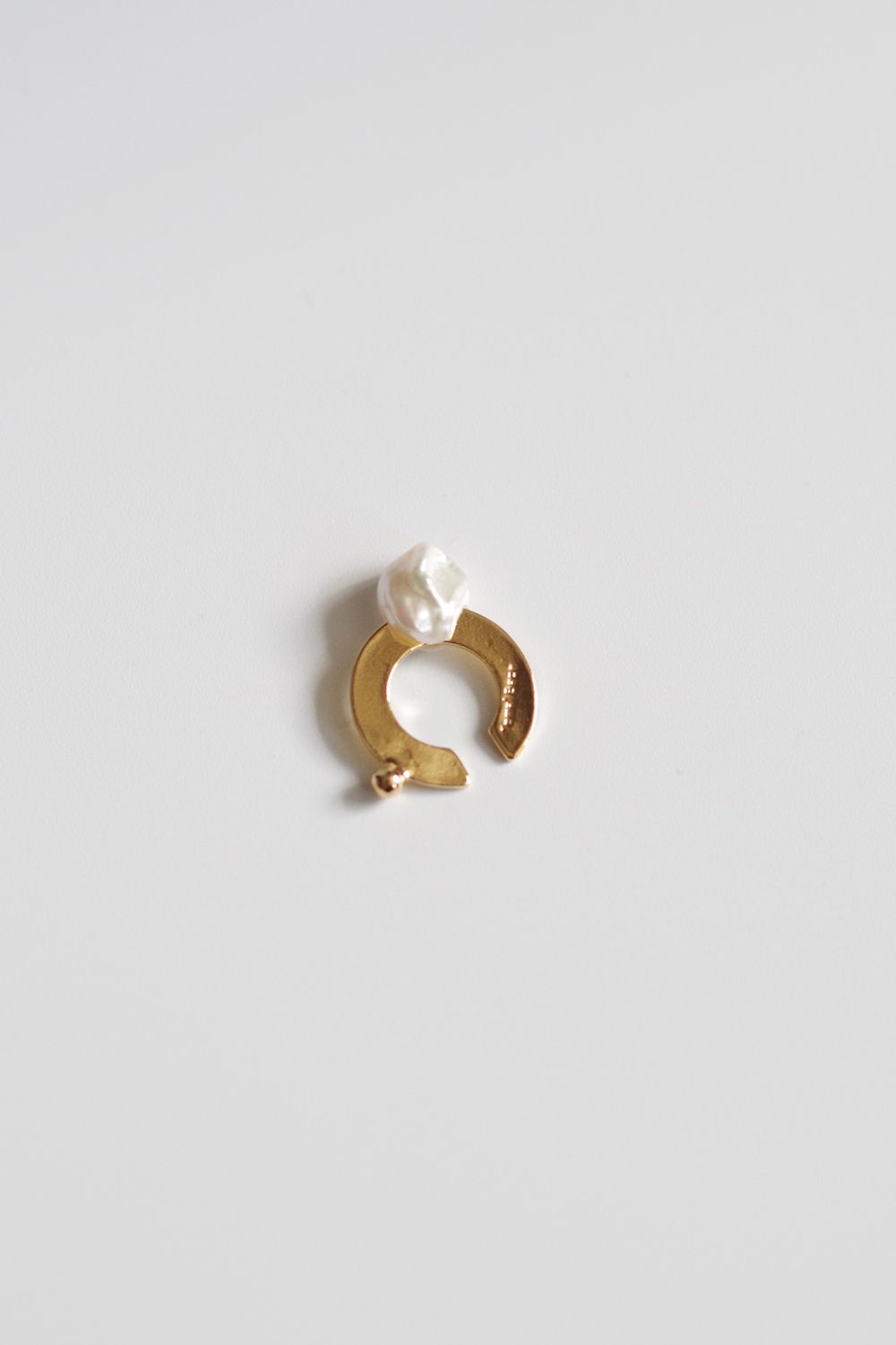 Logo"C.pearl" G / ロゴ シー パール ゴールド