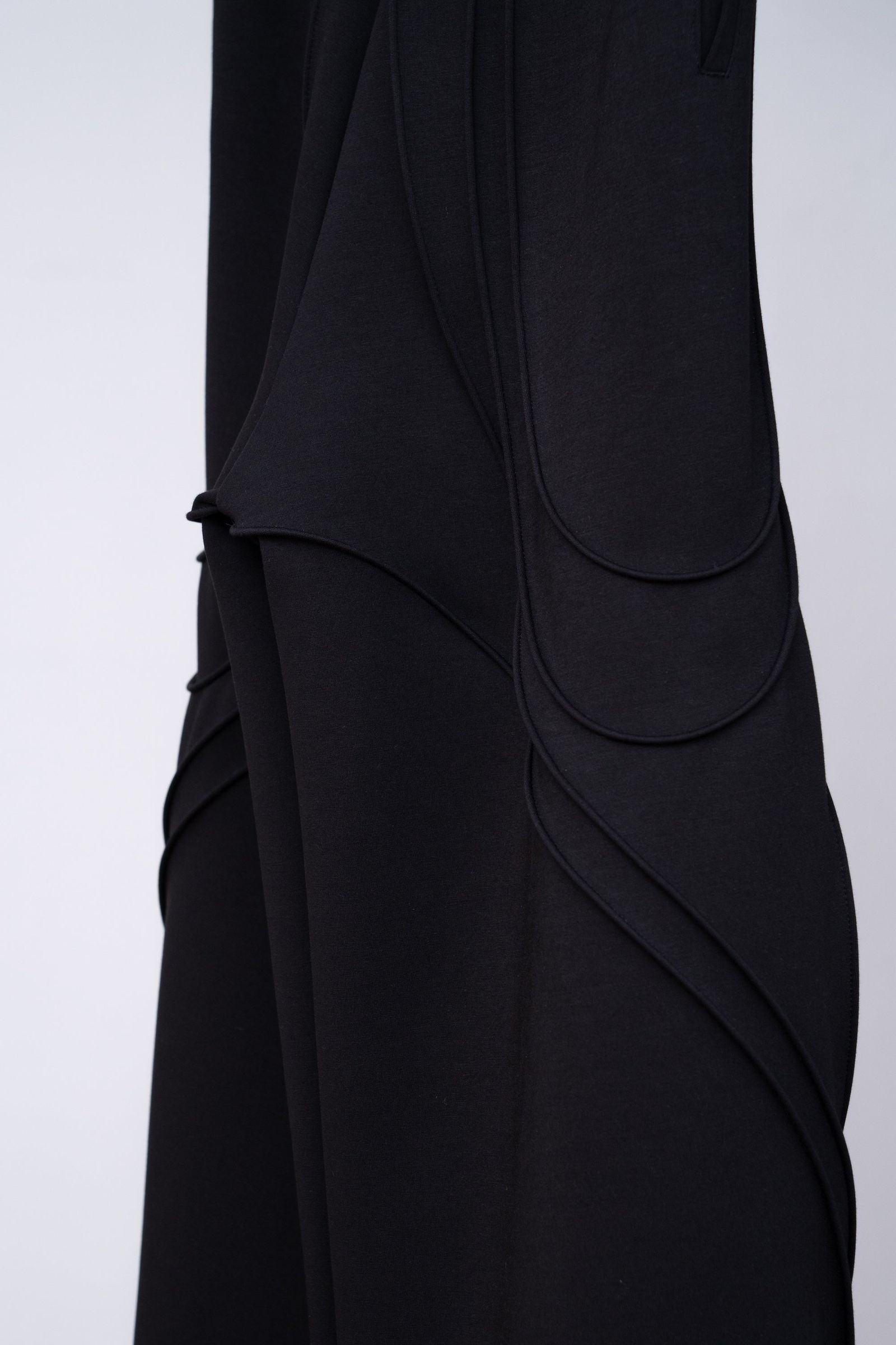 Moebius Trousers [black]