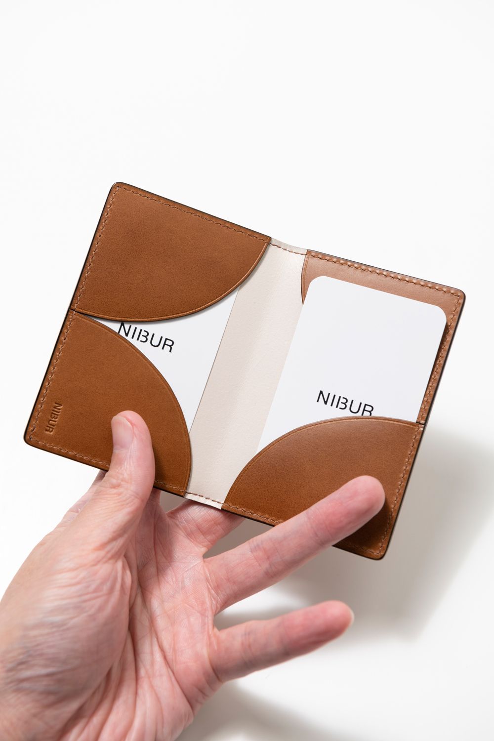 STARRY - Card case [CAMEL]｜ご縁が広がる名刺入れ / キャメル