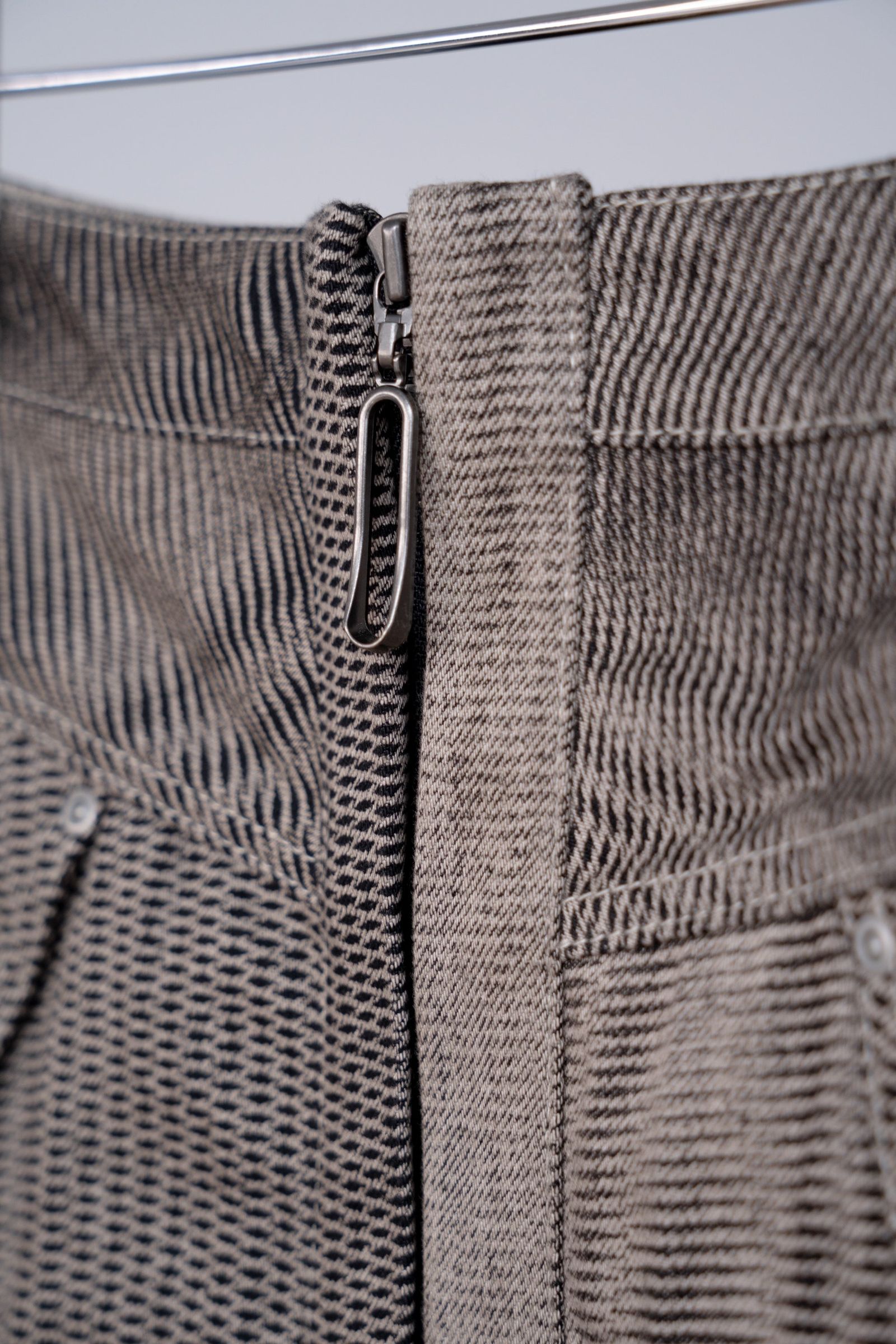 Mirage Bleach Mini Skirt [black]
