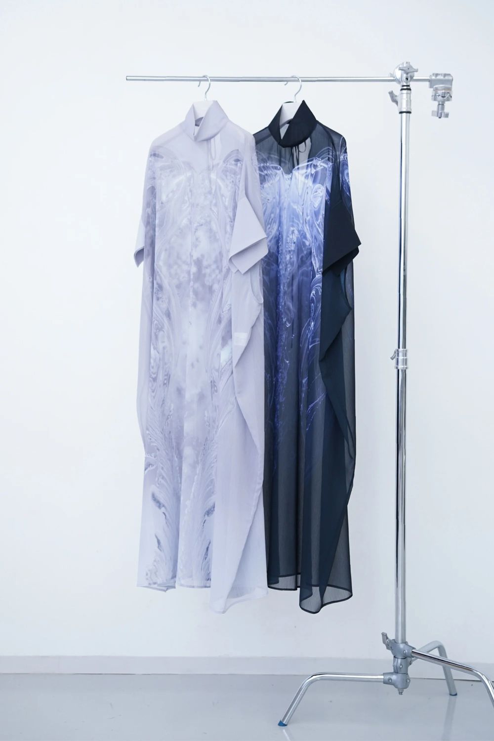 【26SS / 予約受付中】Phenomenal Sheer Robe [fog grey] - フェノメナルシアーローブ [フォググレー] / SS26RO01