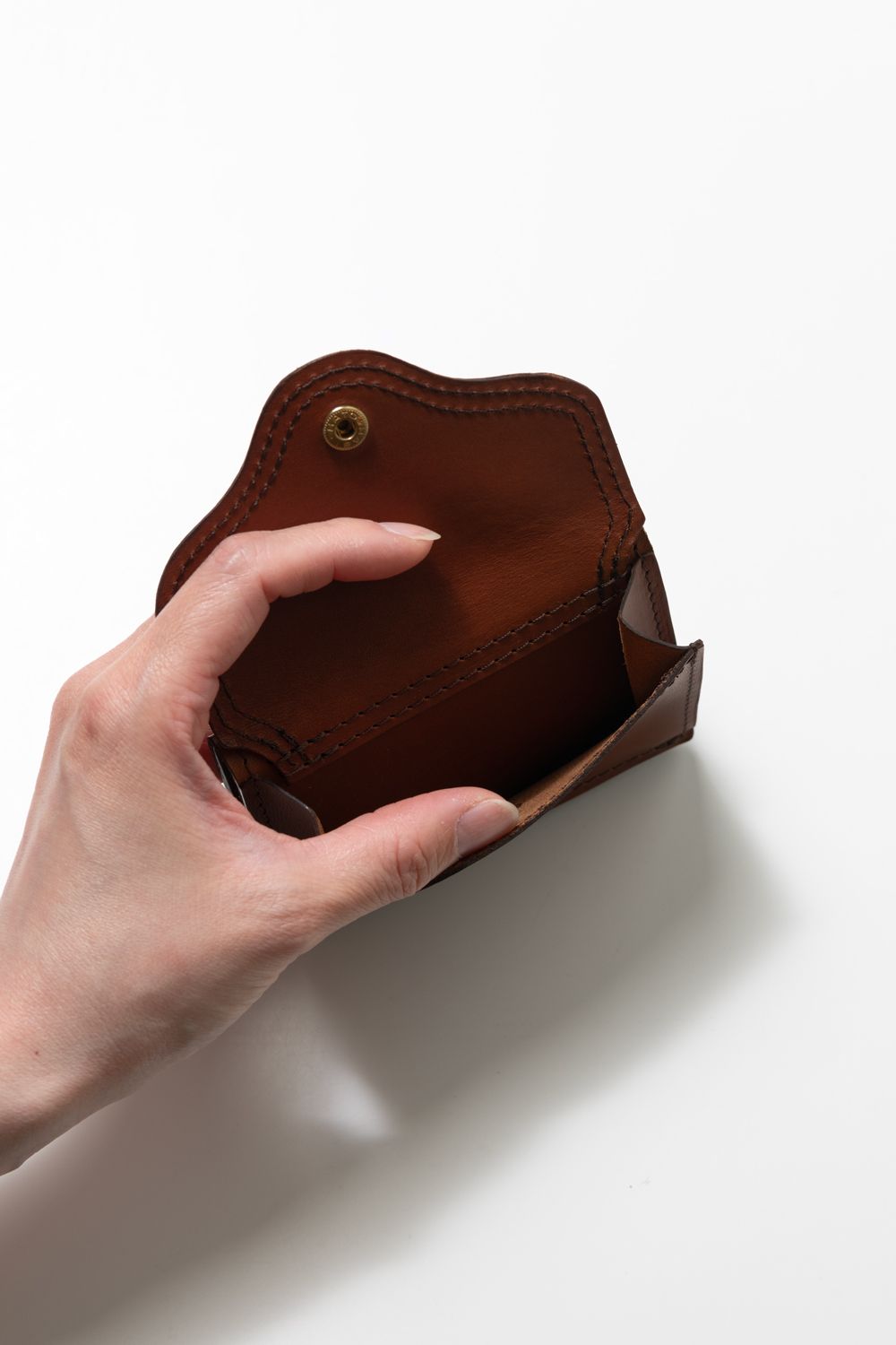 【ラスト1点 / 25SS】LEATHER VOYAGE POCKET WALLET [CORTESIA] | ポケットウォレット (三つ折り) / ブラウン