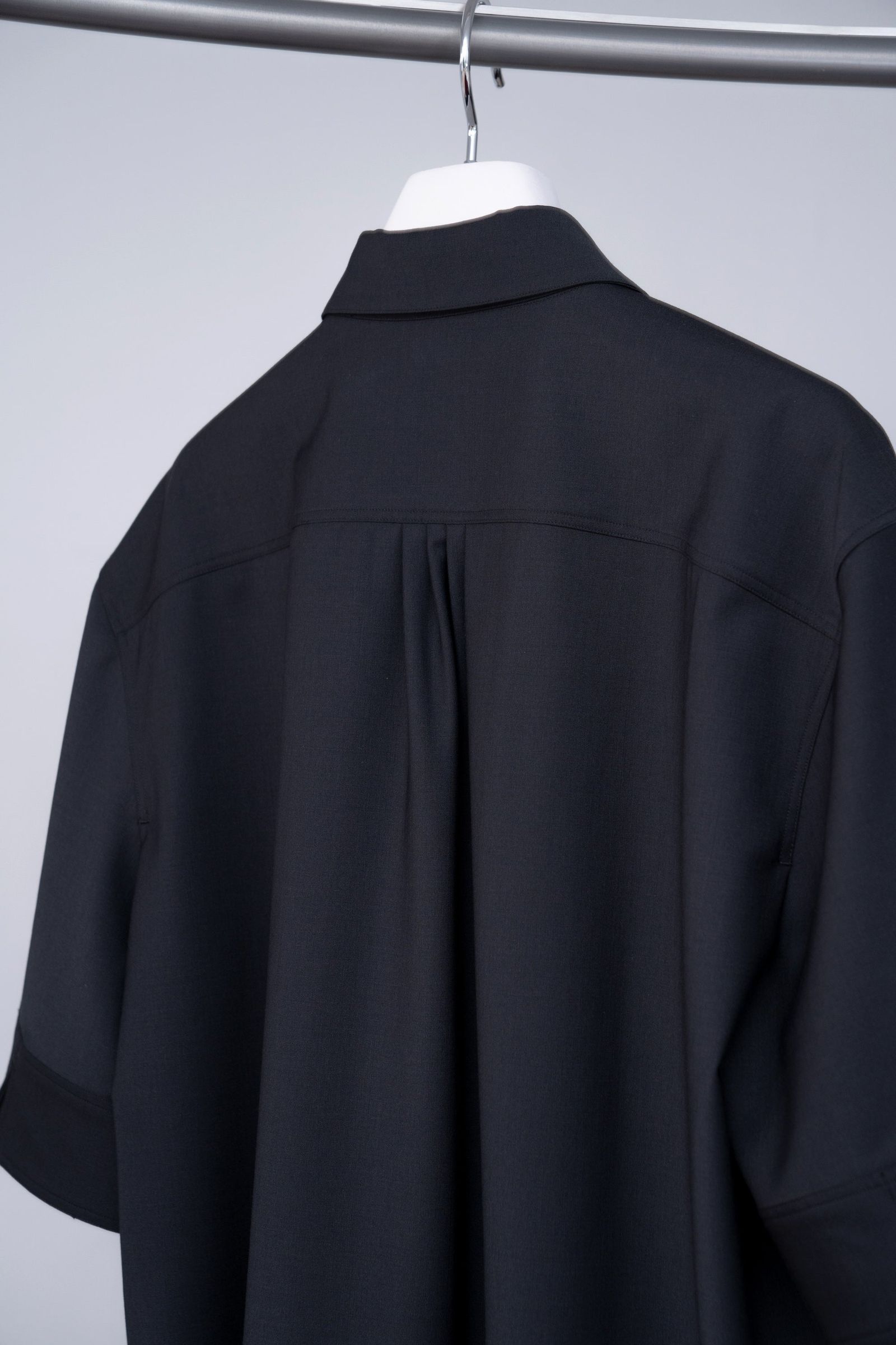Tri Front Shirt [black]