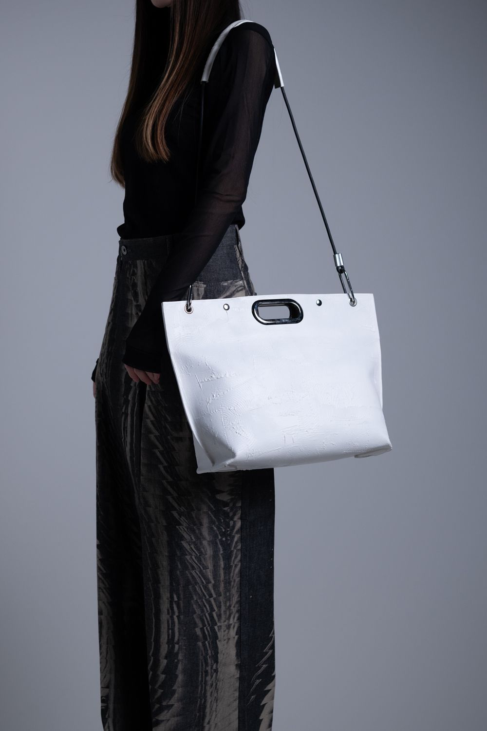 【お取り寄せ可能】壁クラッチ／ショルダー L・ヨコナガ [ホワイト] / w25-05-wh