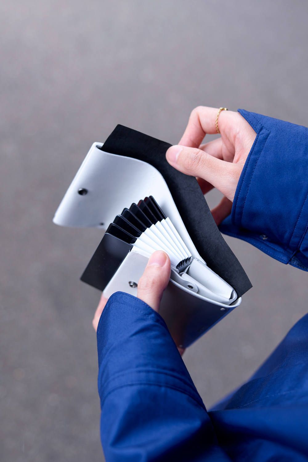 ARTICULAR WALLET [WHITE] / アーティキュラーウォレット [ホワイト] | 二つ折り財布