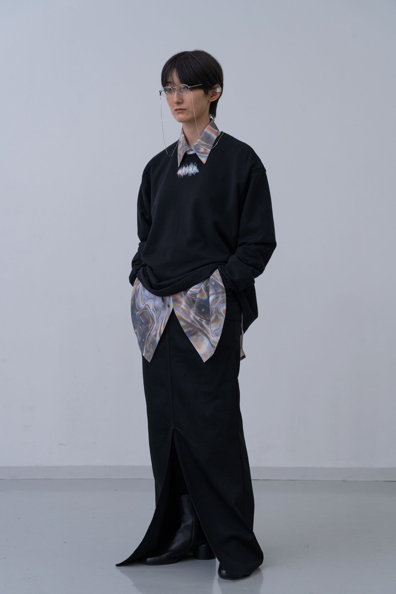 Winker Embroidery Sweat Shirt [black]