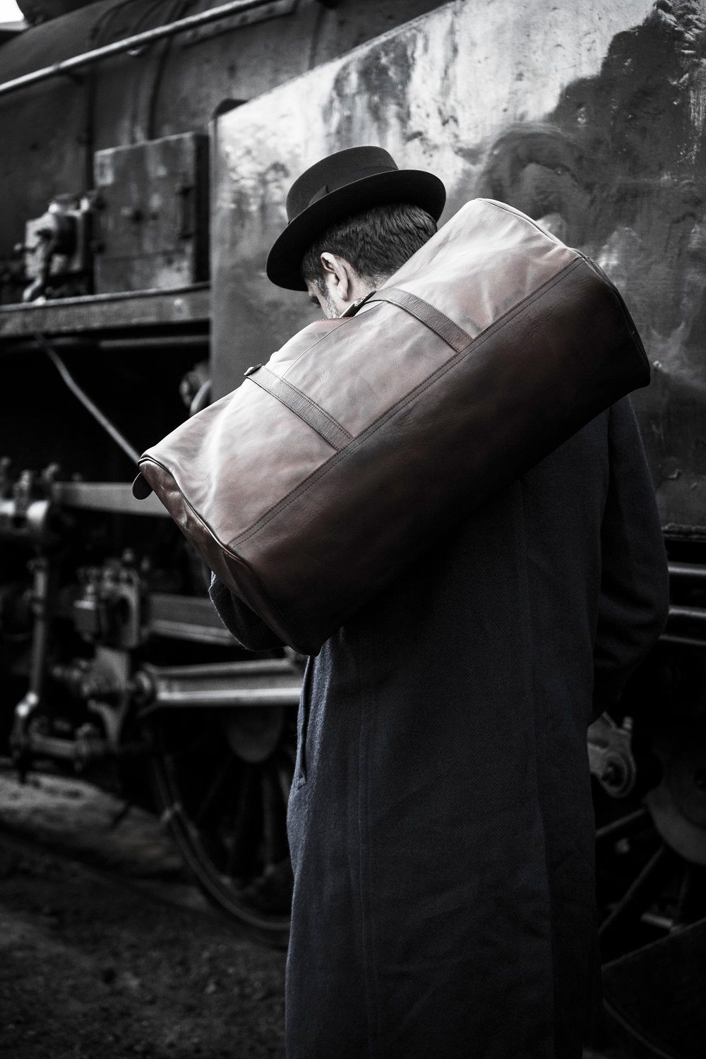 【25SS予約商品】LEATHER TRAVEL BOSTON BAG | ボストンバッグ