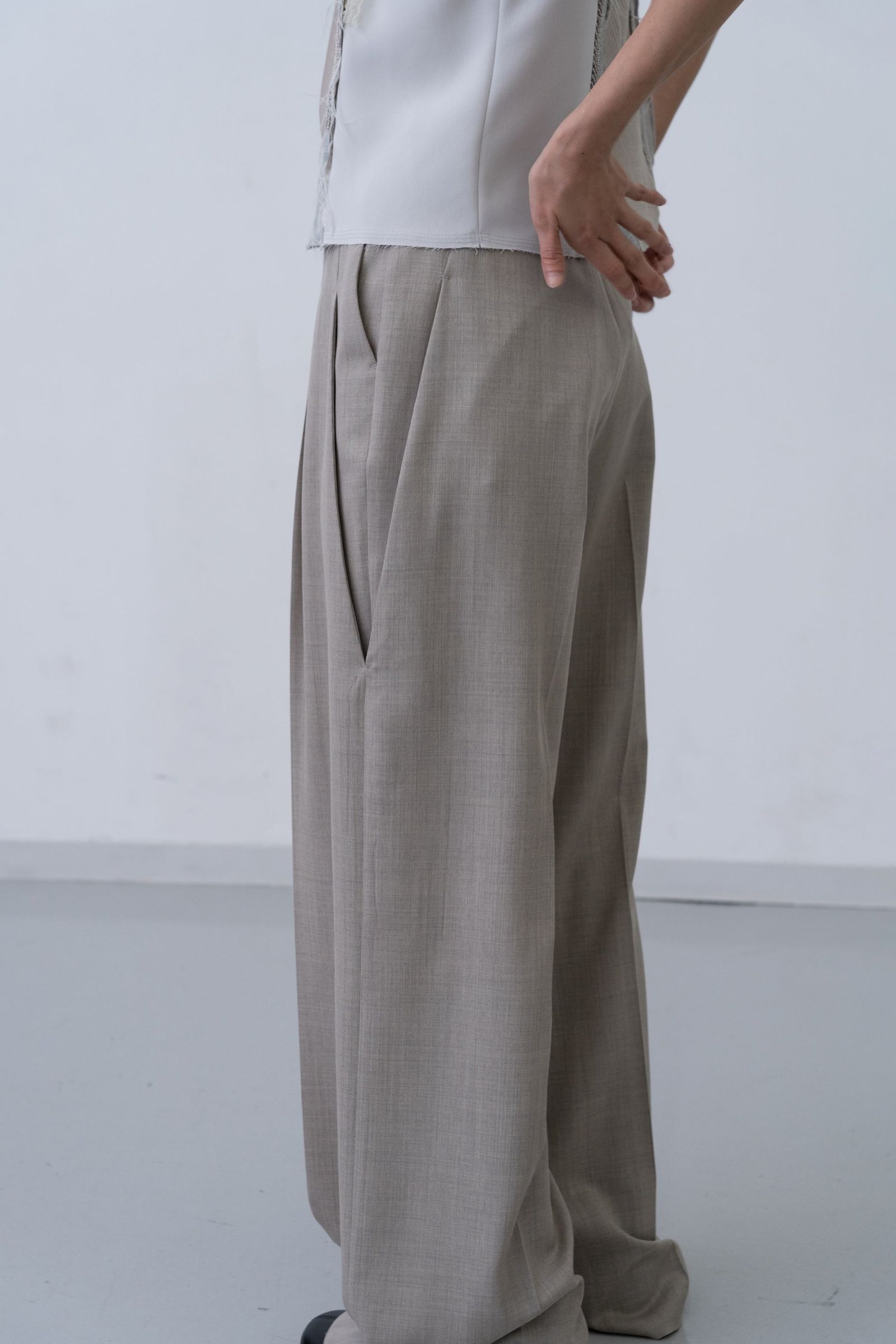 Layhak Sway Trousers [beige]
