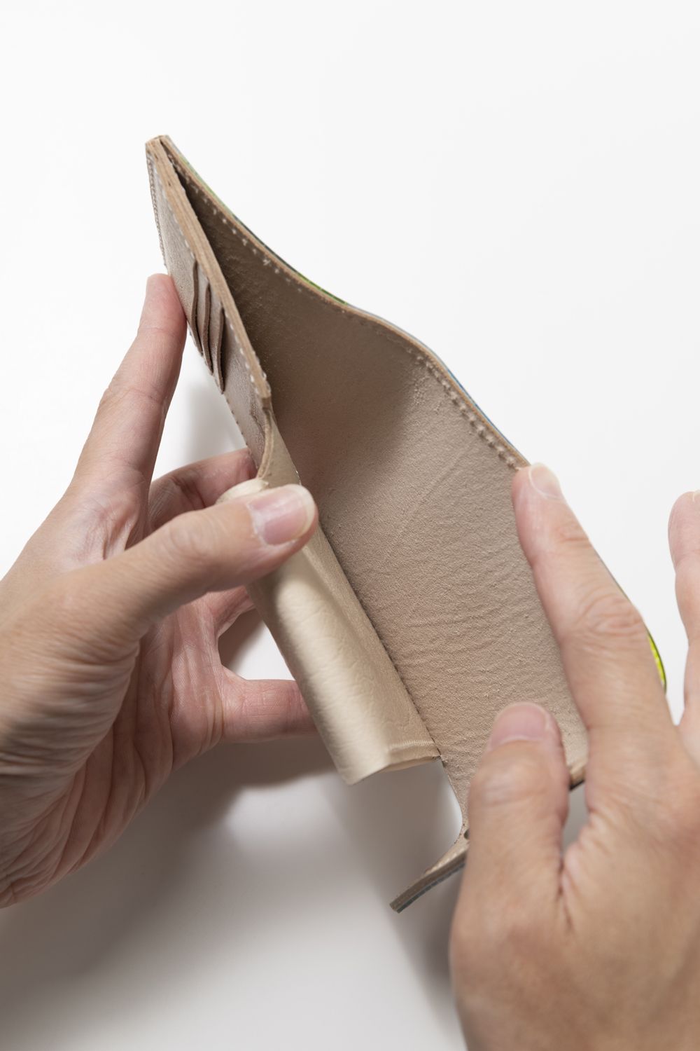 NUME PAINT WALLET P / ヌメペイントウォレットP