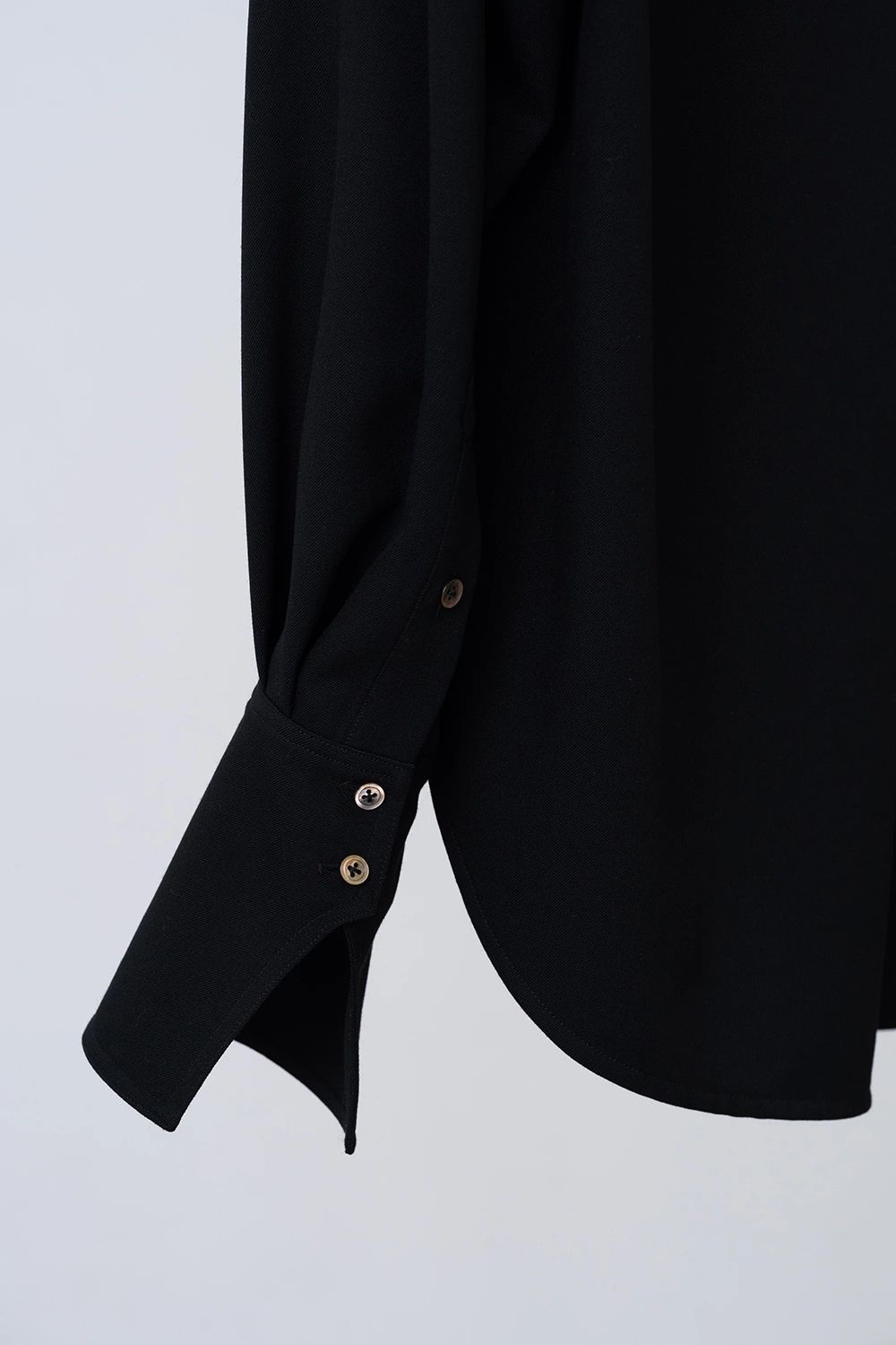 【26AW / 予約受付中】O Blouse [black] - オーブラウス [ブラック] / FW26SH02