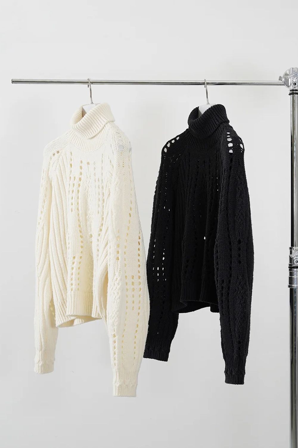 【アーカイブ展 / 1.18まで】Allele Cable Sweater [charcoal] - アレルケーブルセーター [チャコール] / FW25KN05