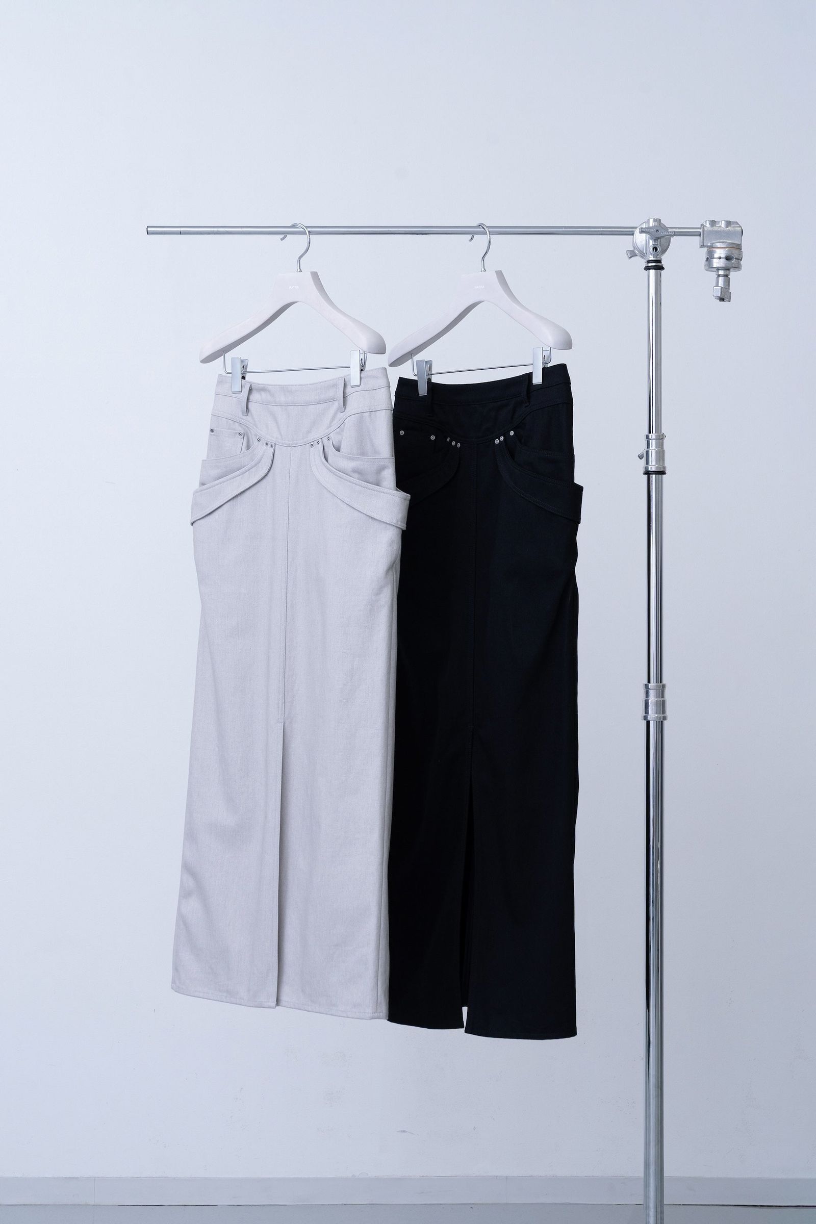 Refrain Denim Skirt [grey]