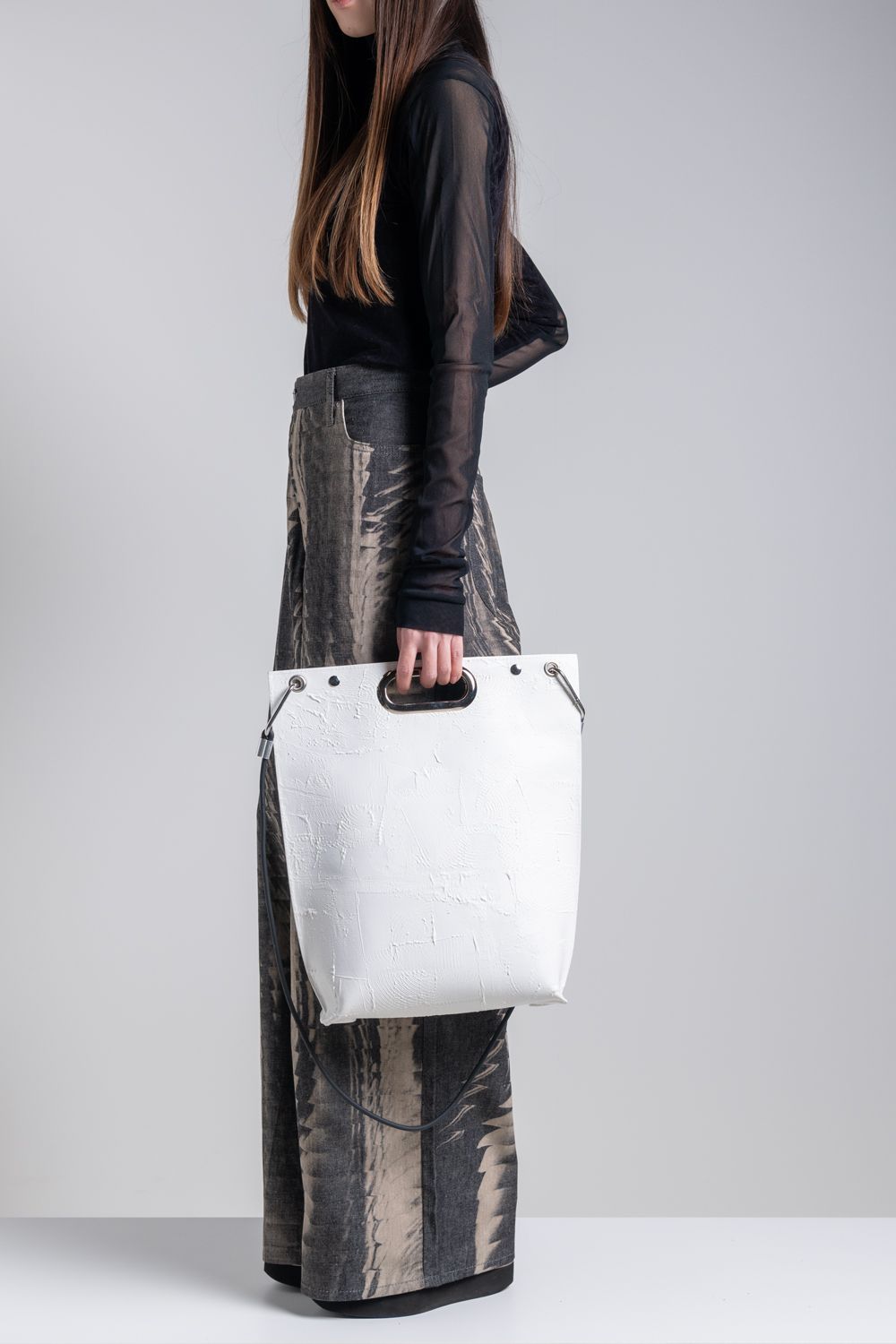 【お取り寄せ可能】壁クラッチ／ショルダー L・タテナガ [ホワイト] / w25-04-wh