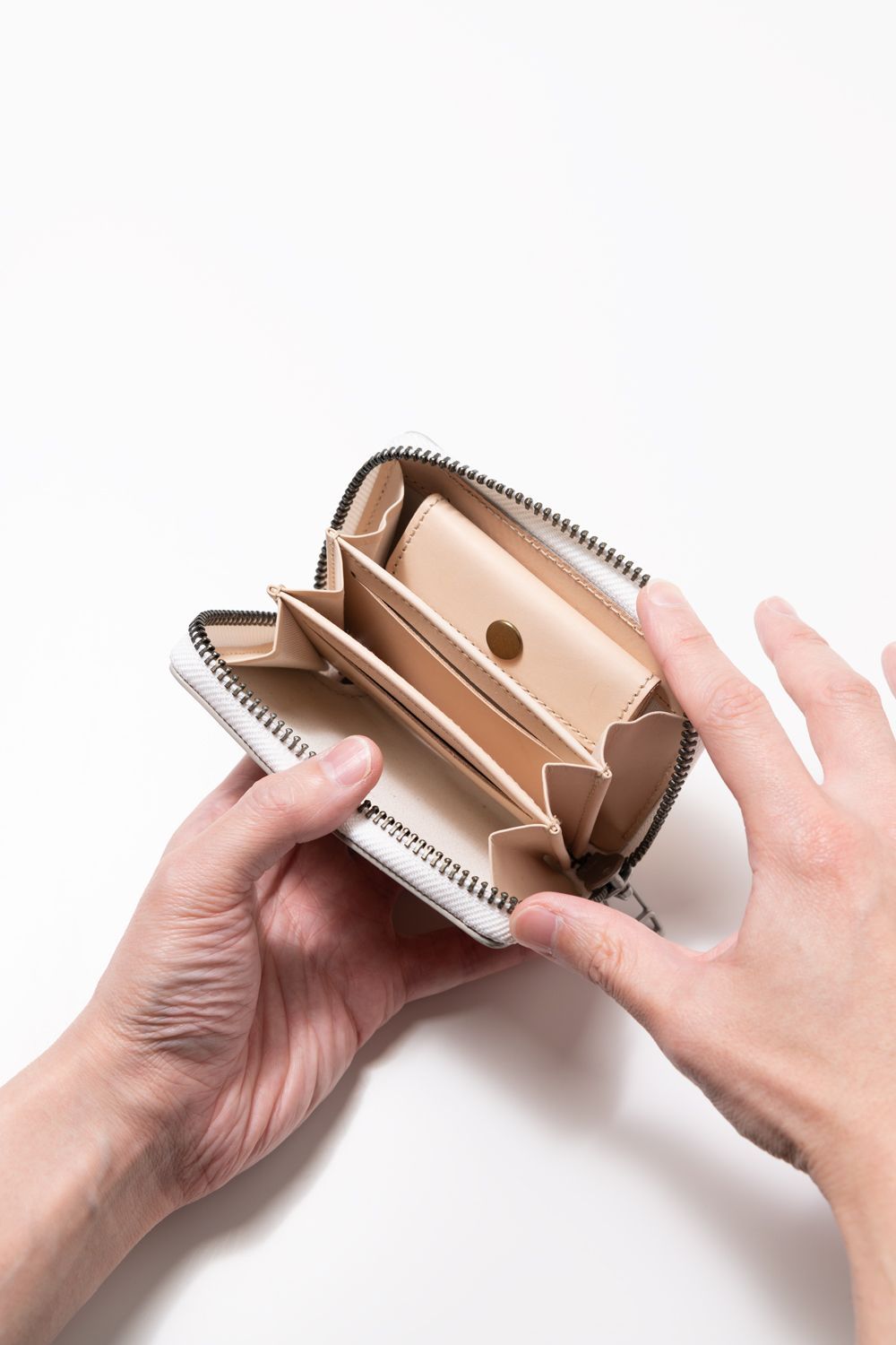 PAINT WALLET R [WHITE] / ペイントウォレットR [ホワイト]