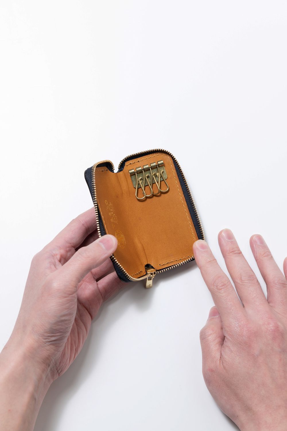 LEATHER VOYAGE ROUND ZIP KEY CASE [MARINE] | キーケース (ラウンドジップ) / ネイビー