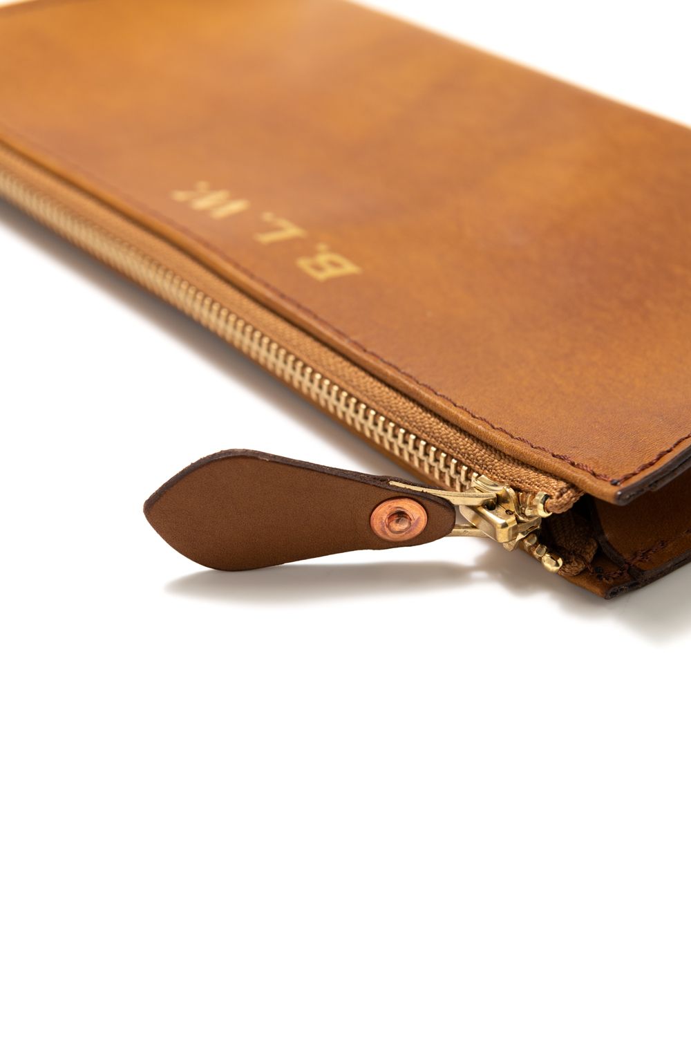 【ラスト1点 / 25SS】LEATHER WANDER POUCH【B.L.W.】/ SAND | マチ付きレザーポーチ / サンド
