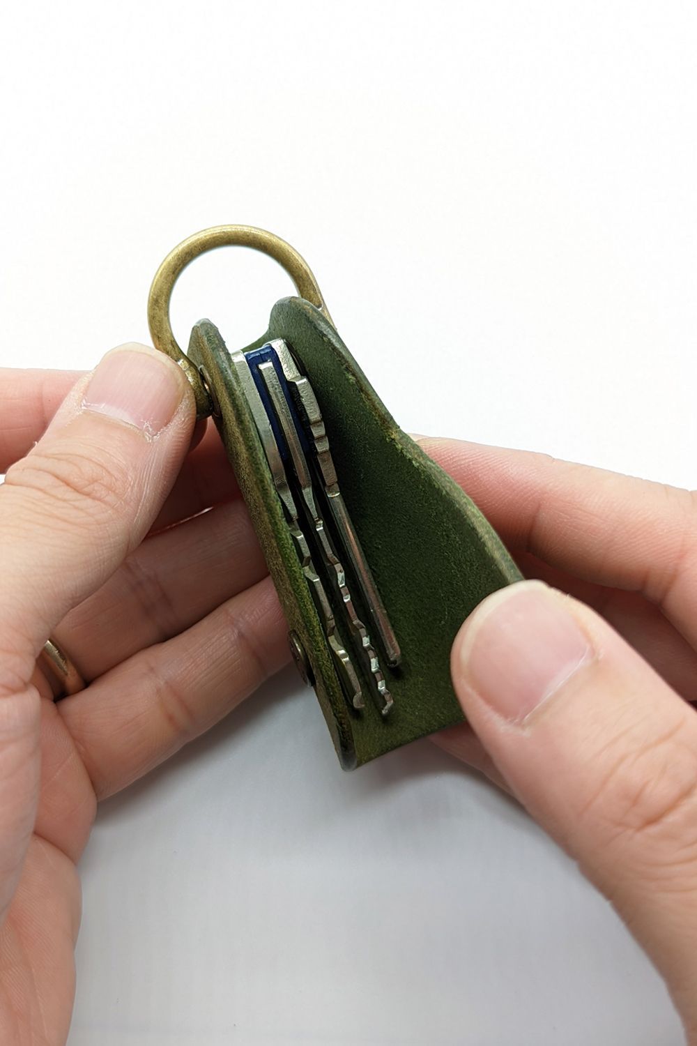 ボタンフックキーケース S [オリーブ] / Button Hook Key Case [OLIVE] - プエブロ
