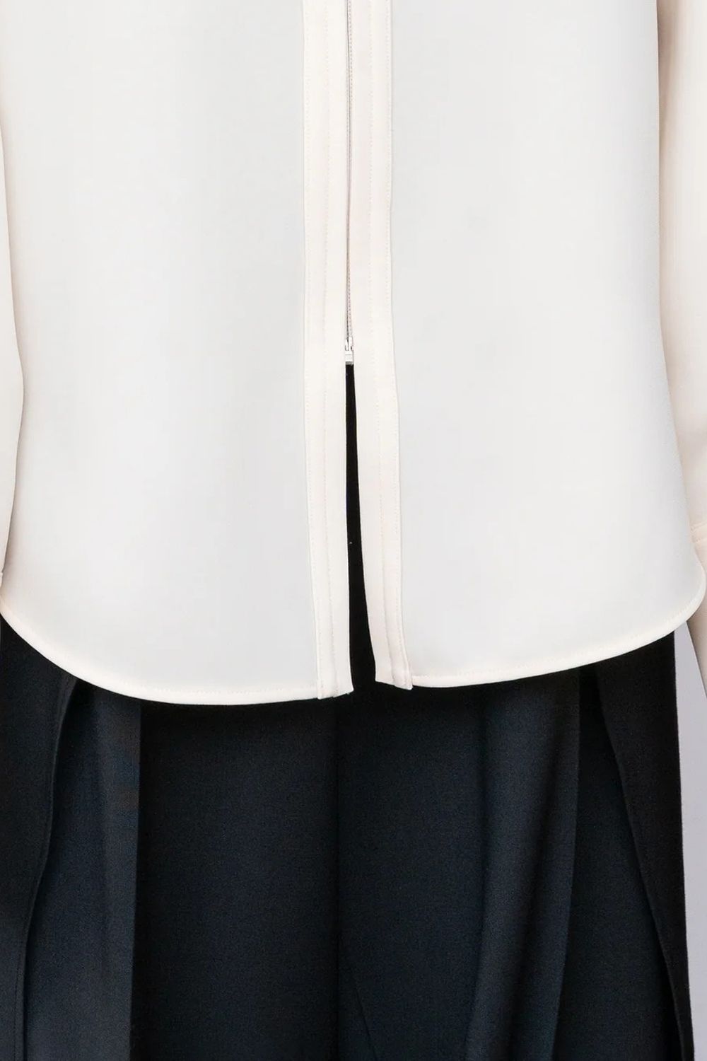 【アーカイブ展 / 1.18まで】O Blouse [ecru] - Oブラウス [エクリュ] / FW25SH02