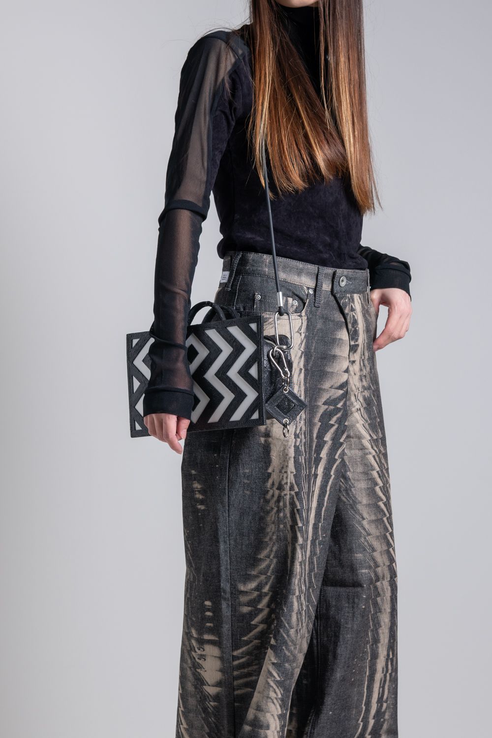 【お取り寄せ可能】レリーフトート [象嵌ブラック] / w25-06-bk