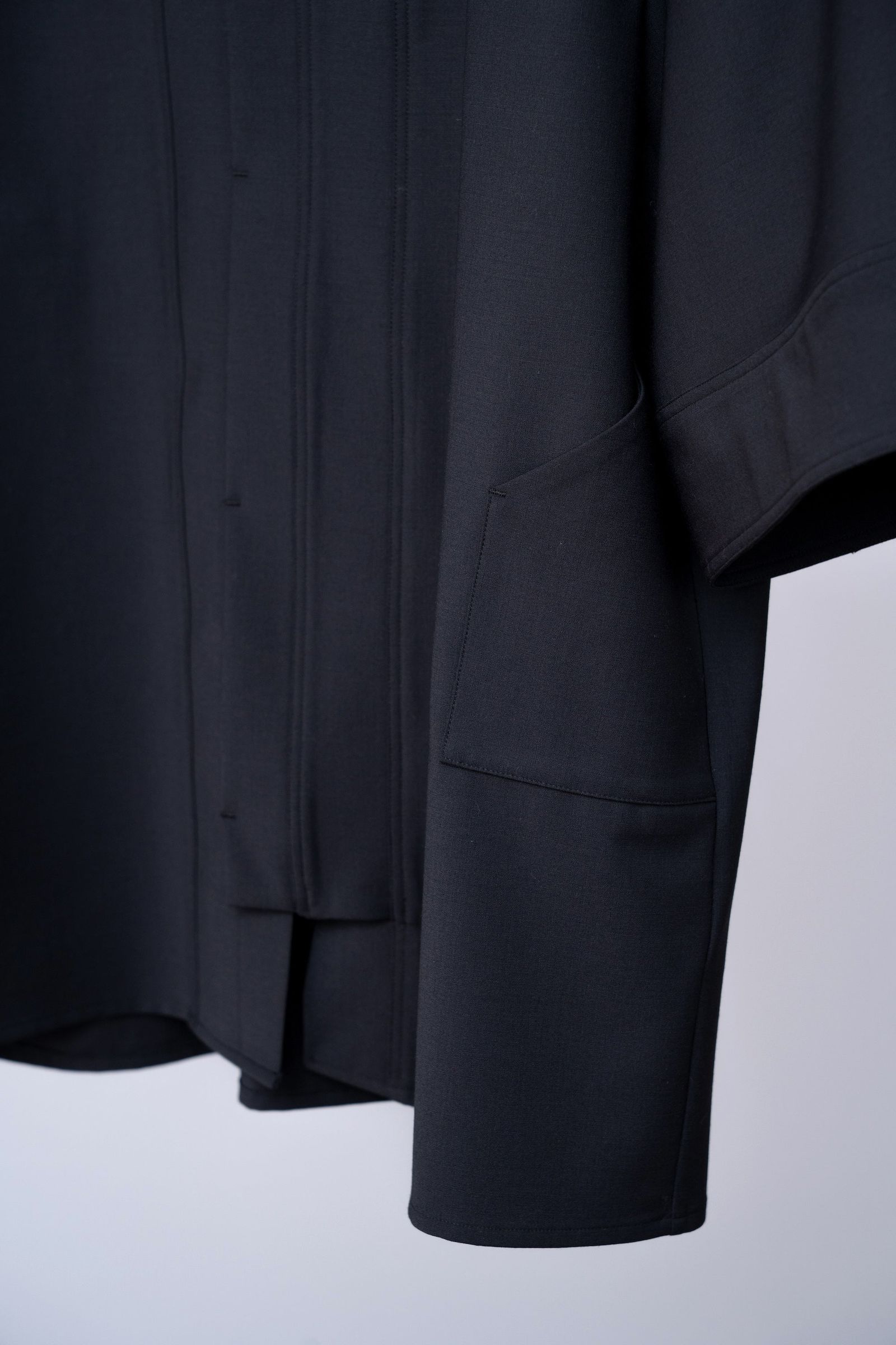 Tri Front Shirt [black]