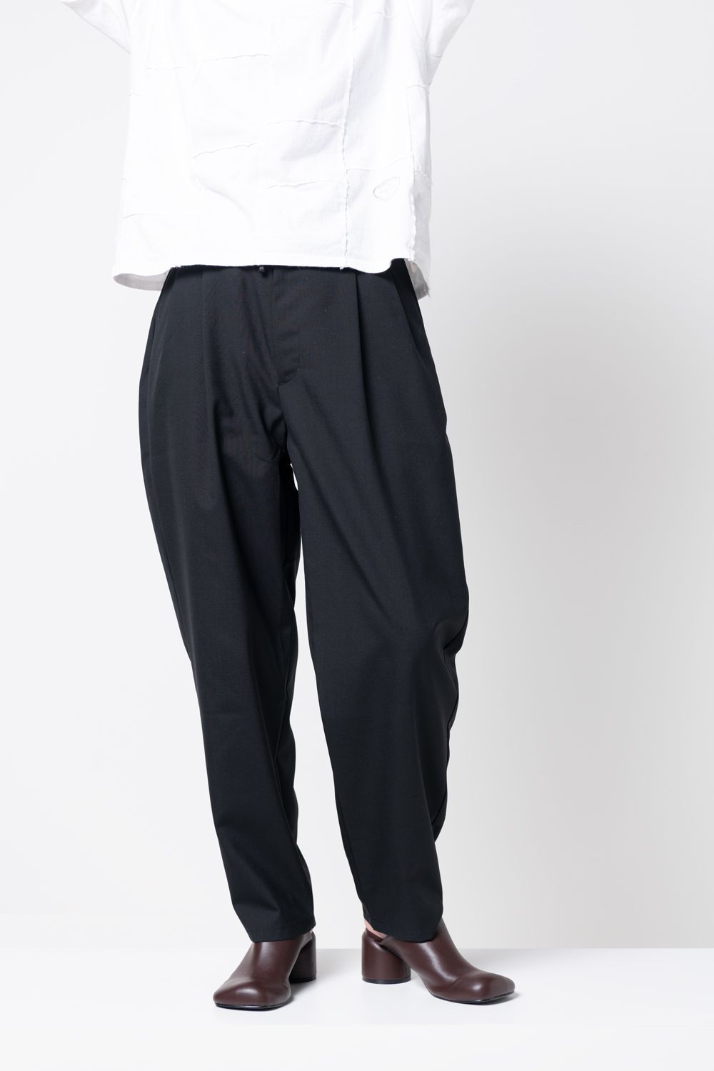 【ラスト1点 / 23AW】narrow tapered pants [BLACK] - ナローテーパードパンツ [ブラック] / vu-a23-p12