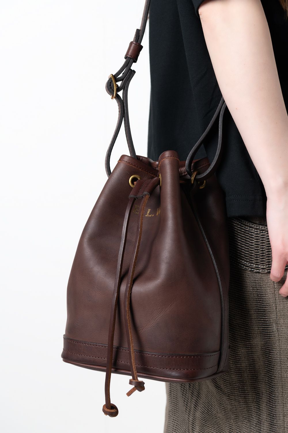 【ラスト1点 / 25SS】LEATHER WANDER PURSE BAG -SMALL [BROWN] / レザーミニショルダーバッグ [ブラウン]