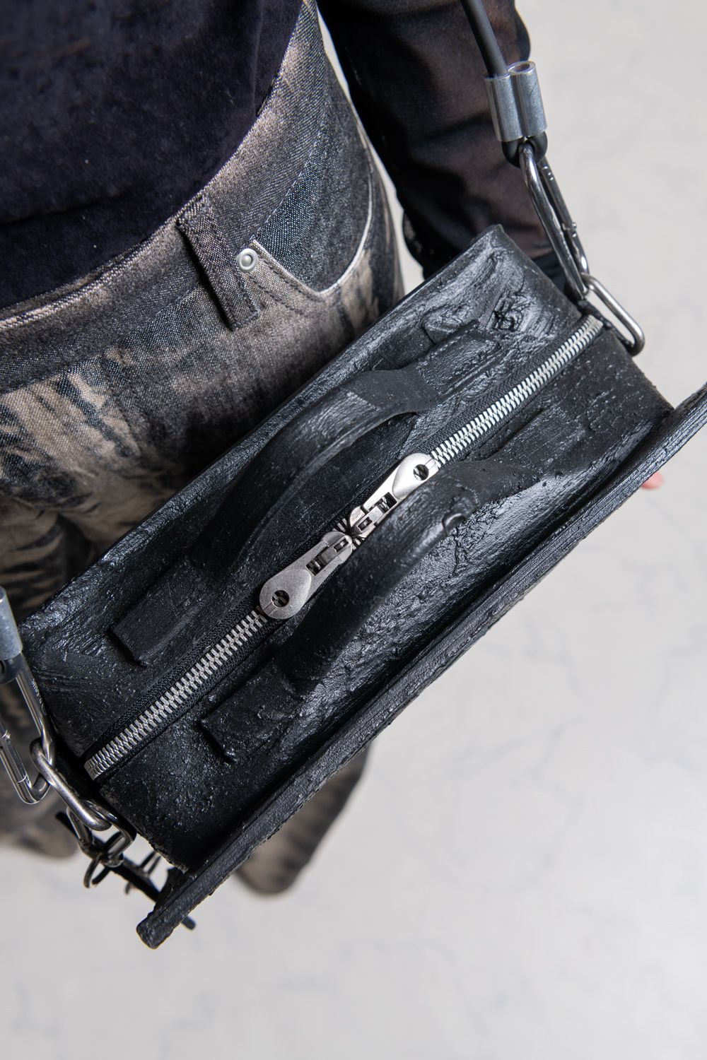 【お取り寄せ可能】レリーフトート [象嵌ブラック] / w25-06-bk