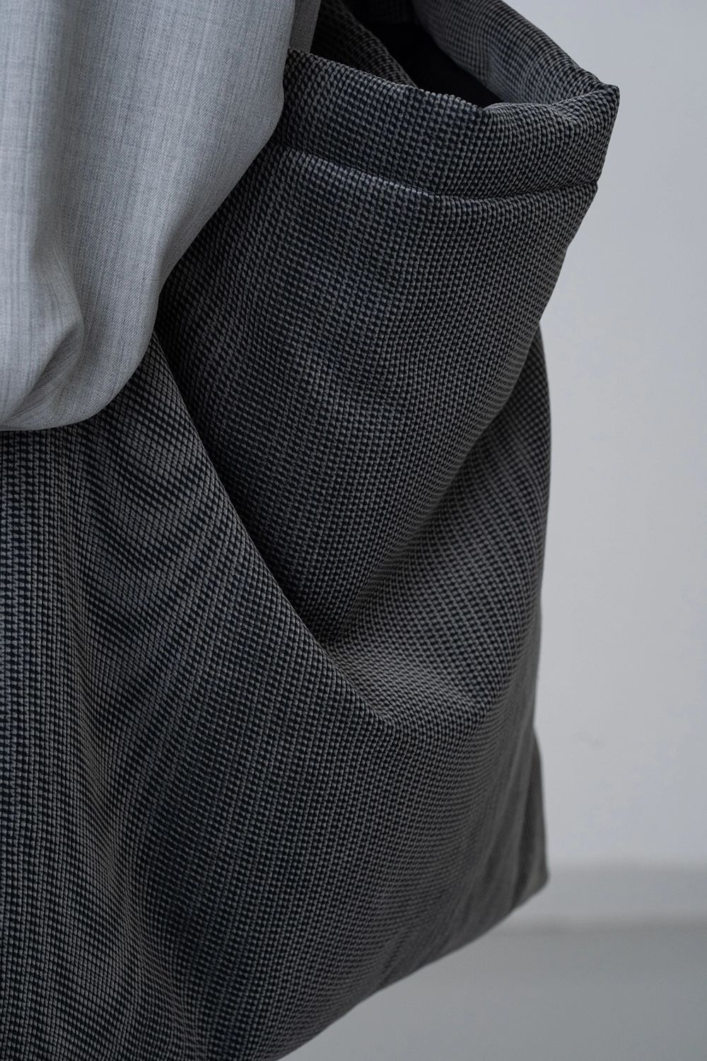 【26AW / 予約受付中】Mirage Corduroy Tote [steal-grey] - ミラージュコーデュロイトート [ミッドナイト] / FW26AC01