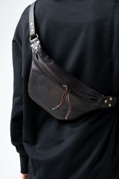LEATHER WAIST BAG - SMALL [BLACK] | ウエストバッグ (スモール) / ブラック
